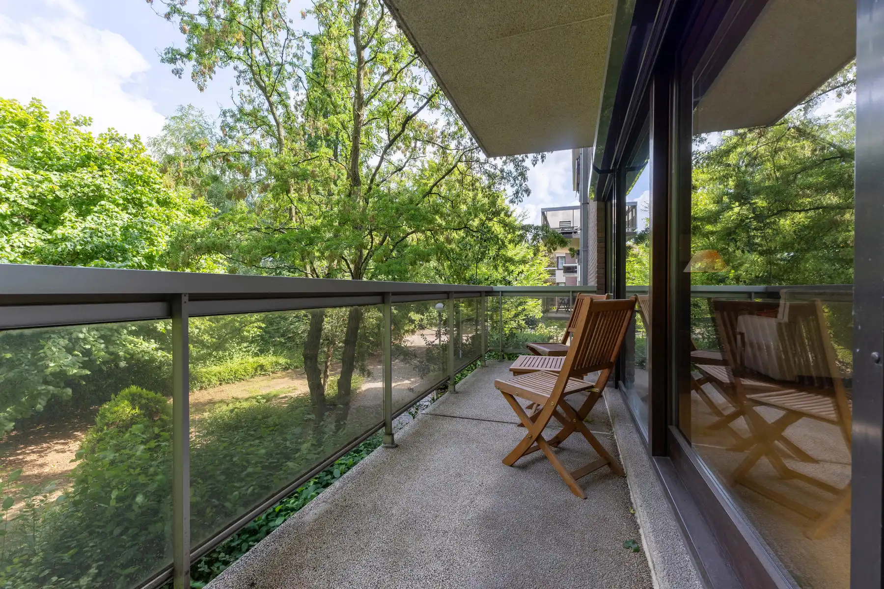 OPTIE Appartement in Laken met 2 kamers, 2 terrassen en garage foto 14