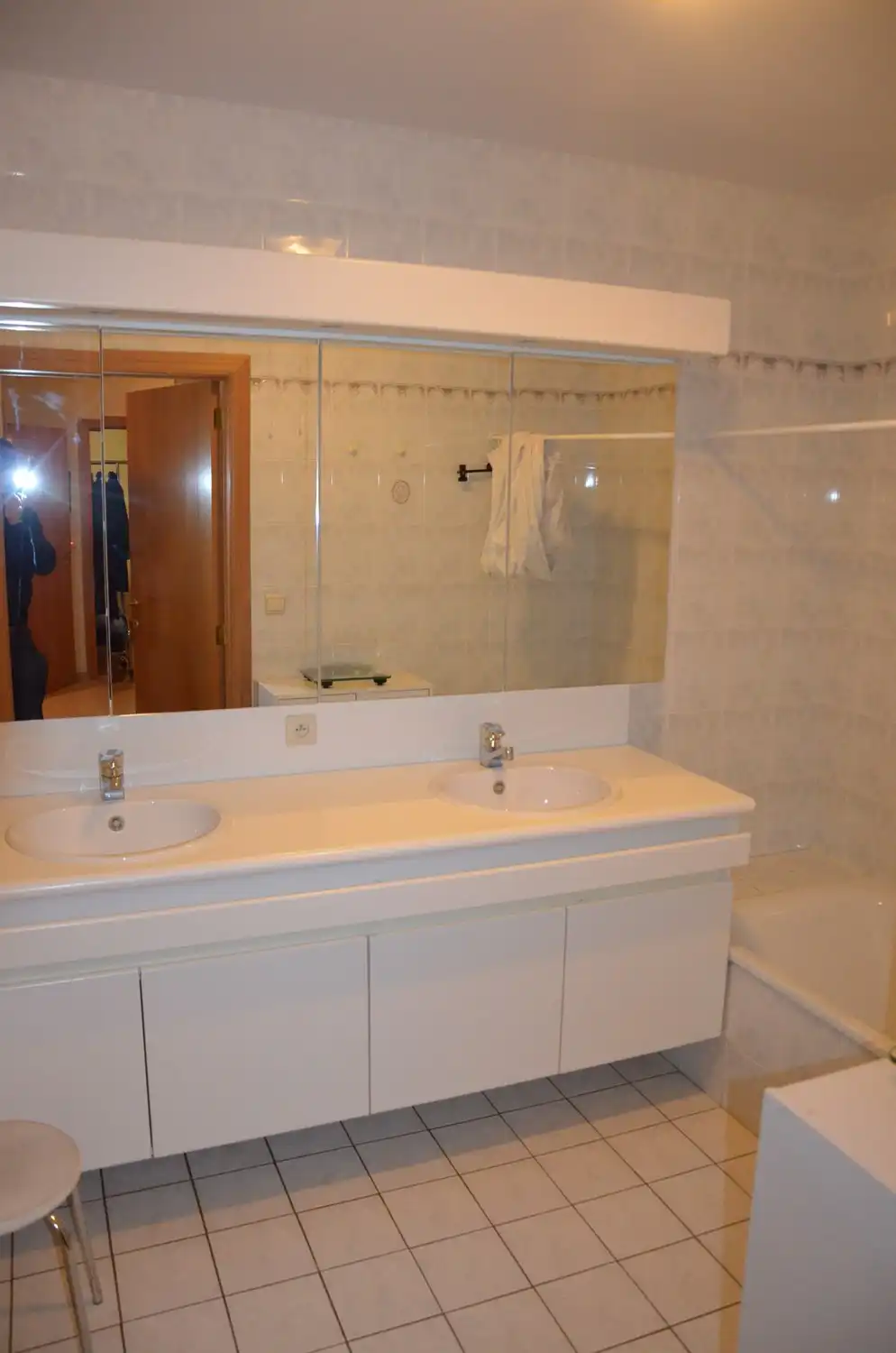 Te huur: ruim appartement van ca. 106 m² met 2 slaapkamers, terras en garage in Asper foto 9