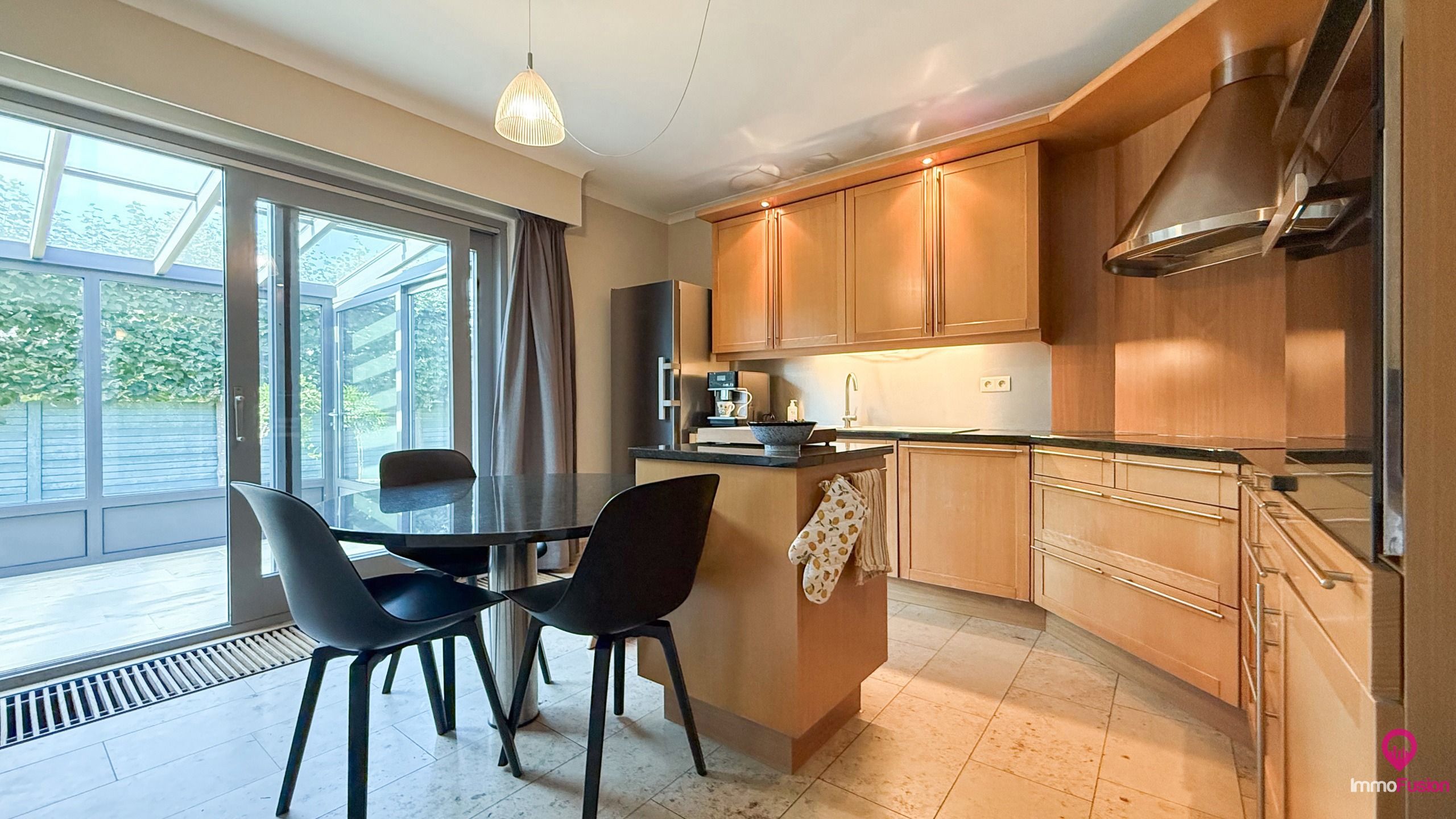 Gerenoveerde gelijkvloerse woning met 3 slpks en garage! foto 11