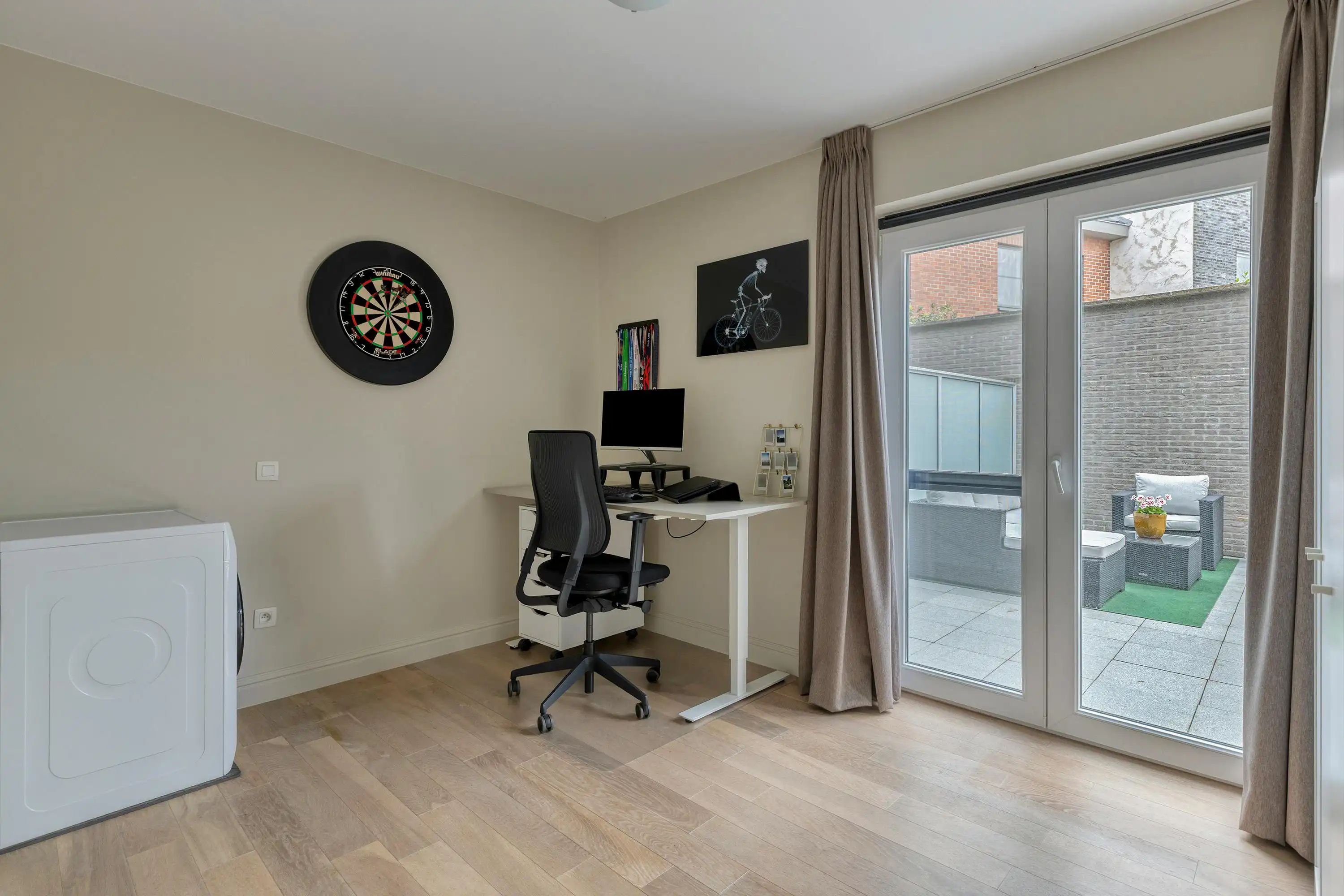 Lichtrijk appartement met 2 slaapkamers en ruime buitenruimte te Zwijnaarde foto 8