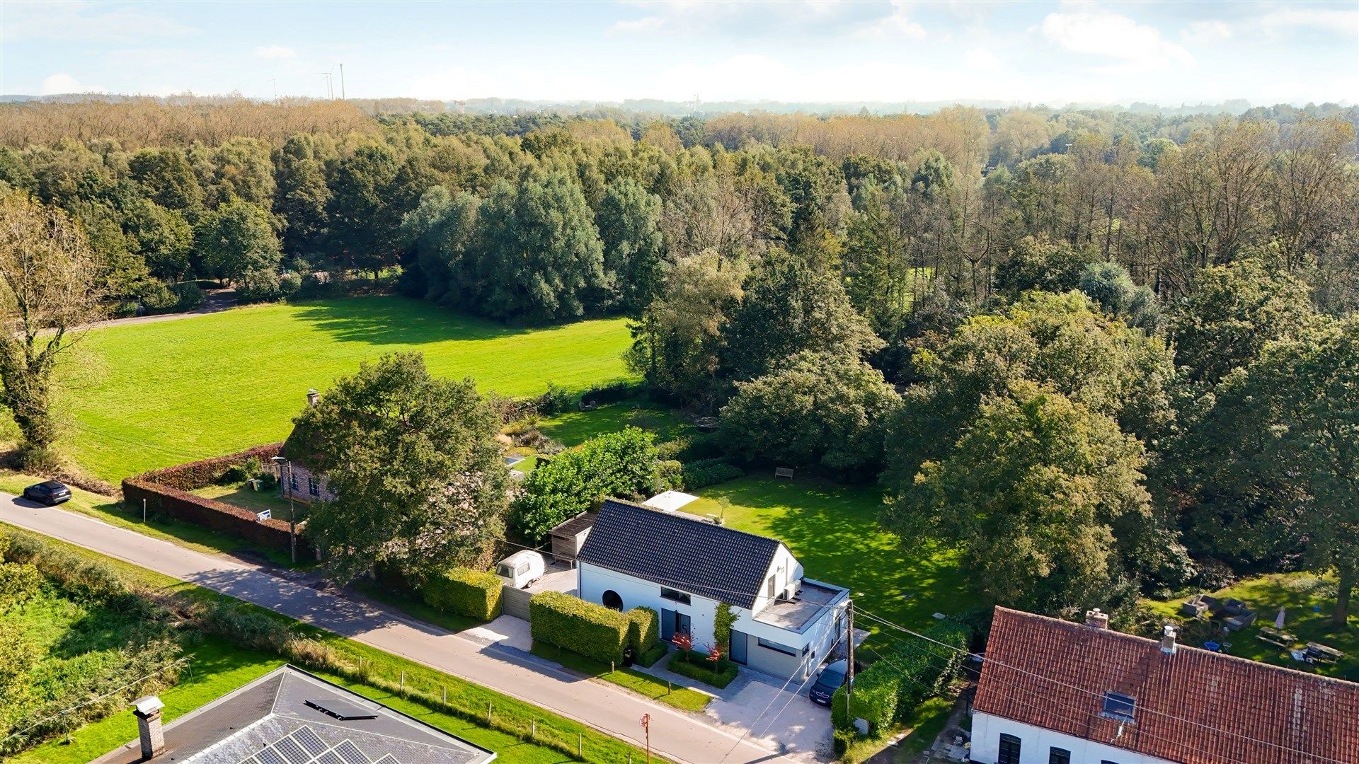 Elegante villa in een prachtige groene omgeving op 3.529m² foto 2