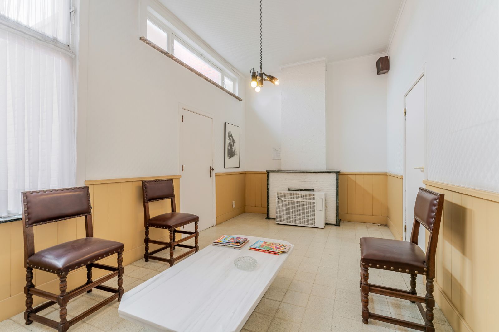 Statige woning met voormalige tandartspraktijk – centrum Ardooie! foto 6