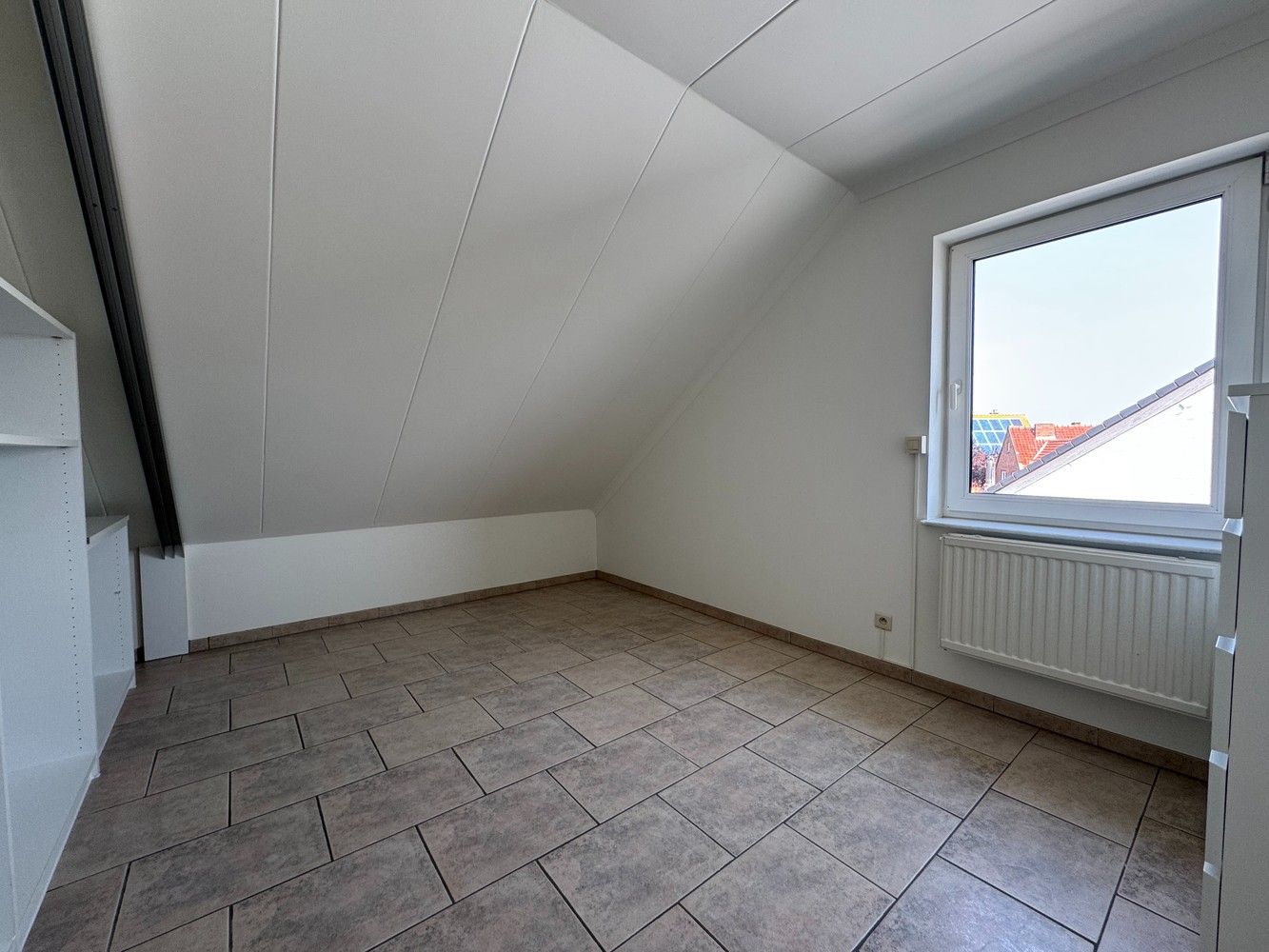 Zeer ruime huurwoning met o.a. 3 slpks en garage foto 21