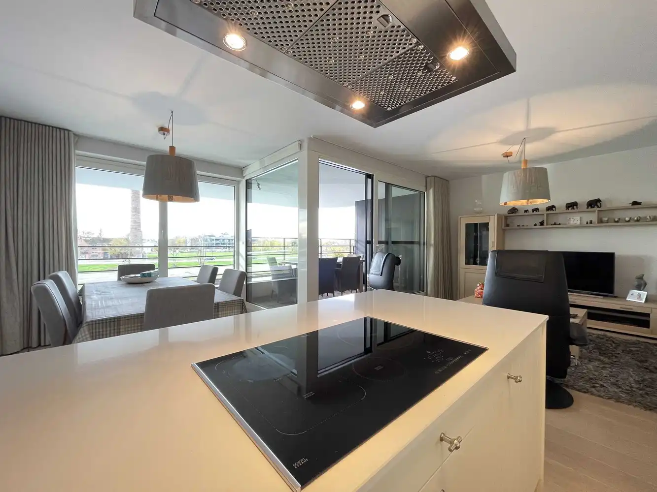 Appartement met prachtig zicht aan de jachthaven van Hasselt foto {{pictureIndex}}