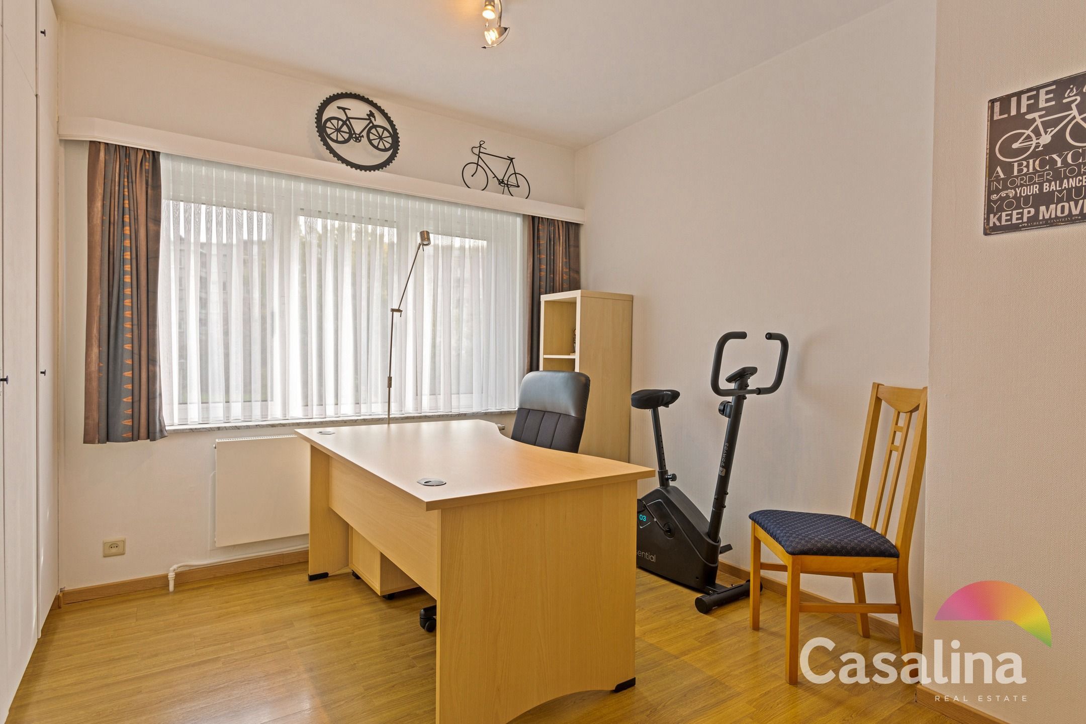 Prachtige, zeer goed onderhouden 3-gevel BEL-ETAGE woning foto 15