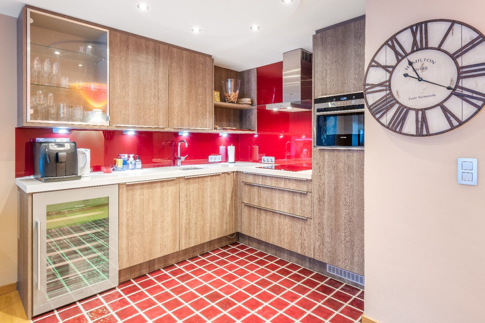 Verzorgd appartement met zuid-west oriëntatie gelegen vlakbij het Lichttorenplein foto 6