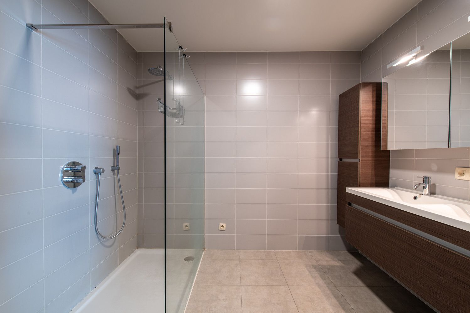 Appartement met 2 slaapkamers in het centrum van Genk foto 18