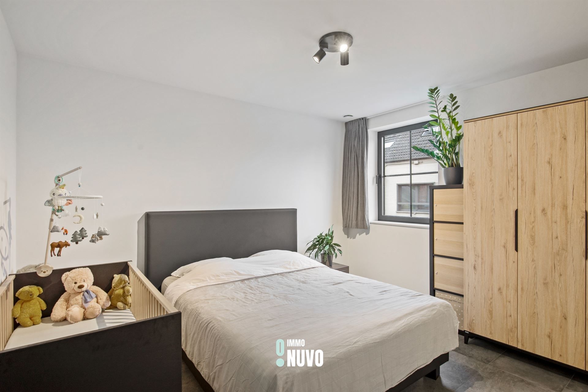 Recent appartement van 2021 - enkel eigenaars in het gebouw foto 9