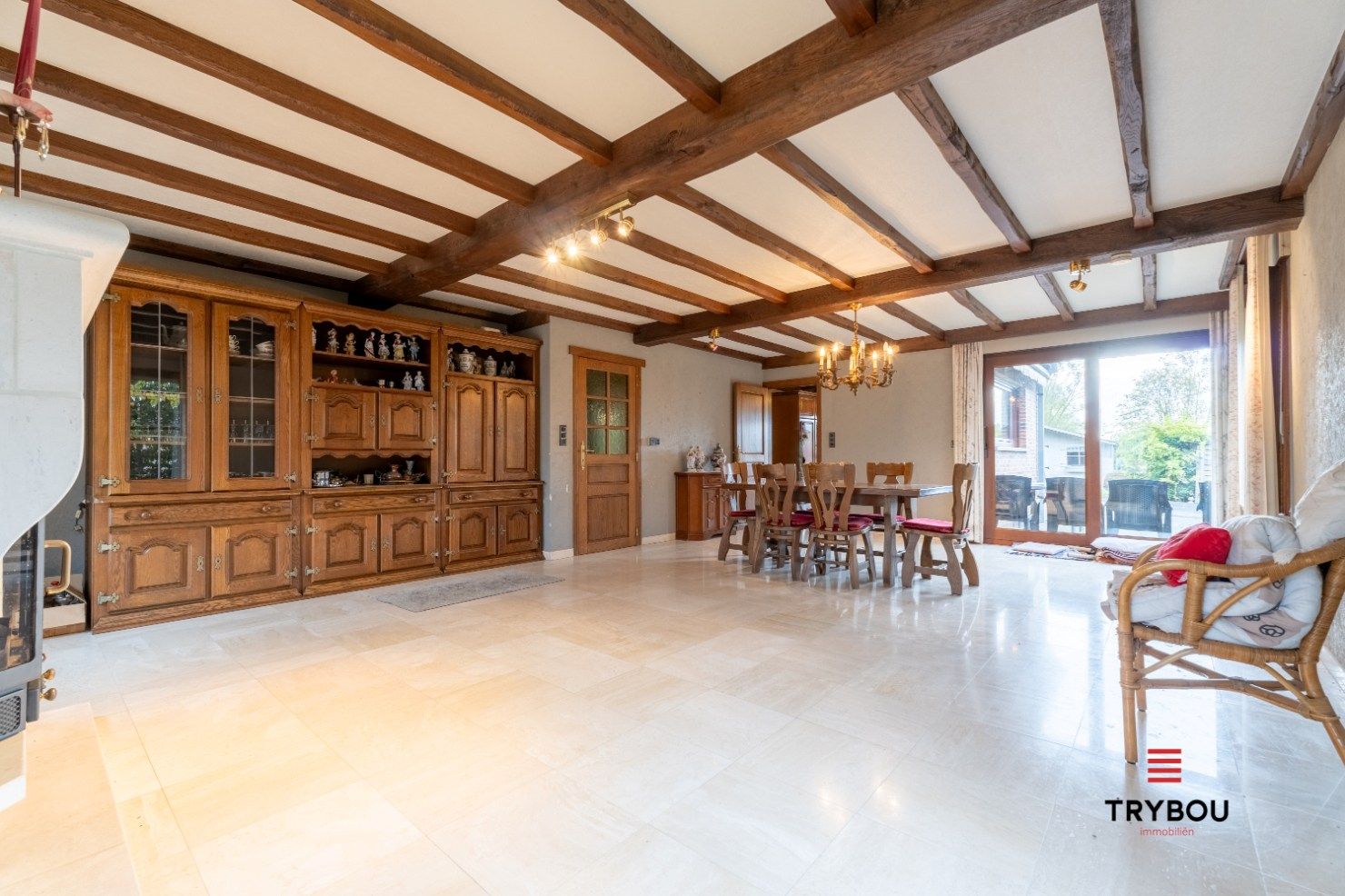 Gelijkvloerswoning met verzorgde tuin op ruim perceel van 860m² foto 4