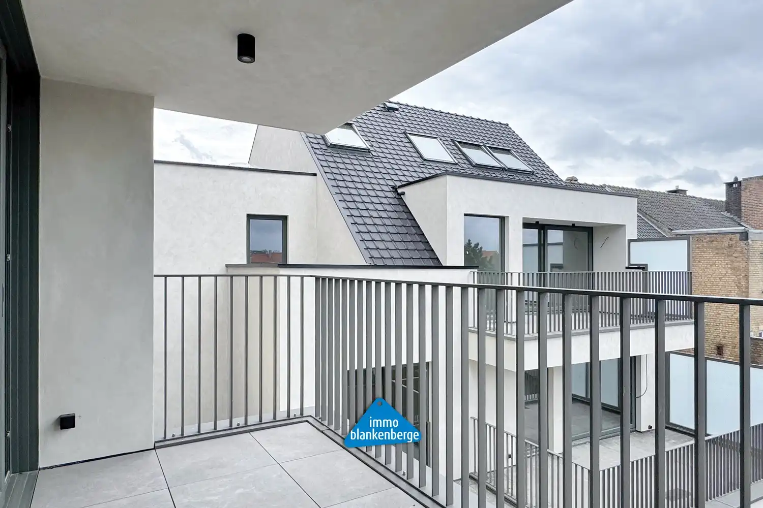 Modern nieuwbouwappartement met 1 slaapkamer met zonnig terras foto 5