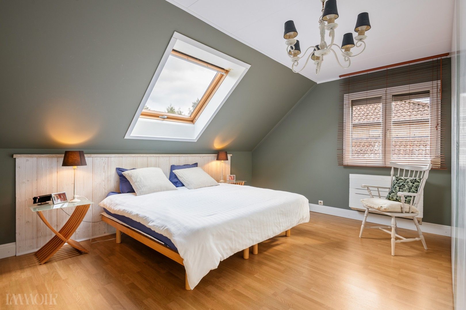 Charmante, instapklare villa in de geliefde Amerlo-wijk in Schoten. foto 18