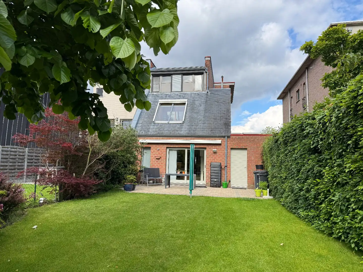 Riante gezinswoning met tuin en garage foto 16