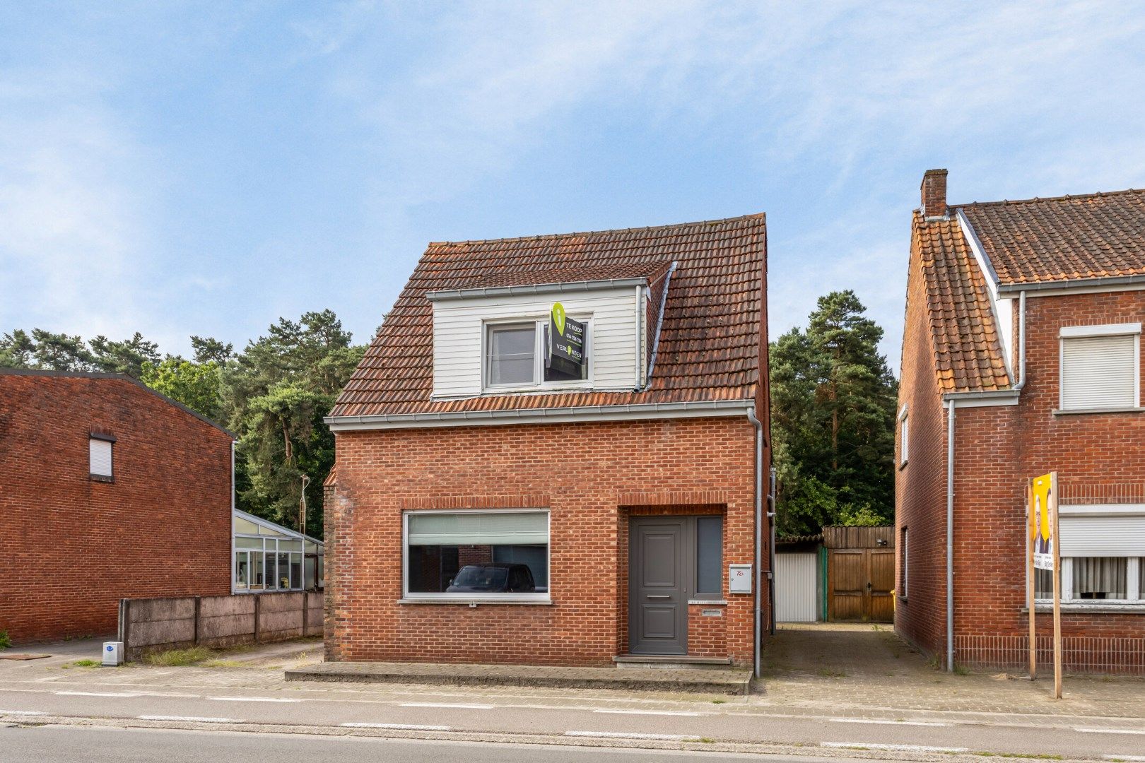 Te renoveren woning op zonnig perceel in Dessel ! foto {{pictureIndex}}