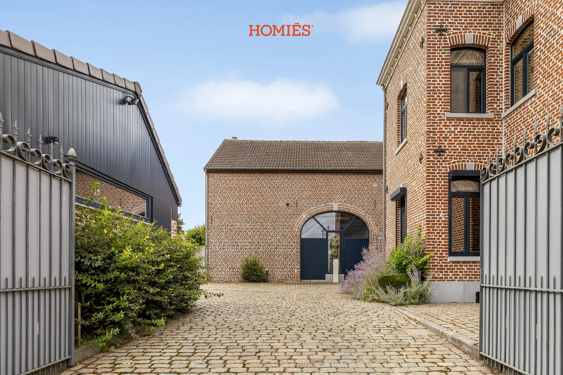 Karaktervolle hoeve met grote tuin en zwembad foto 8