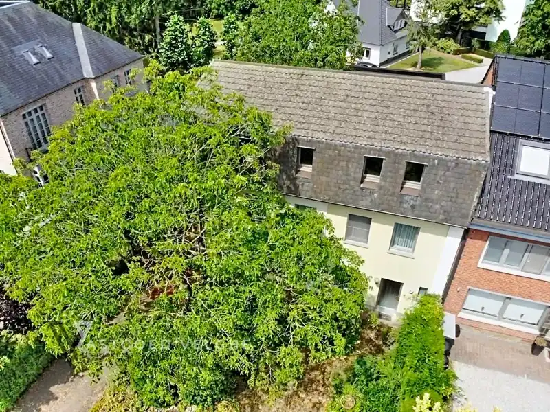 Ruime gezinswoning met zorgwoning in Genk-Centrum foto 45