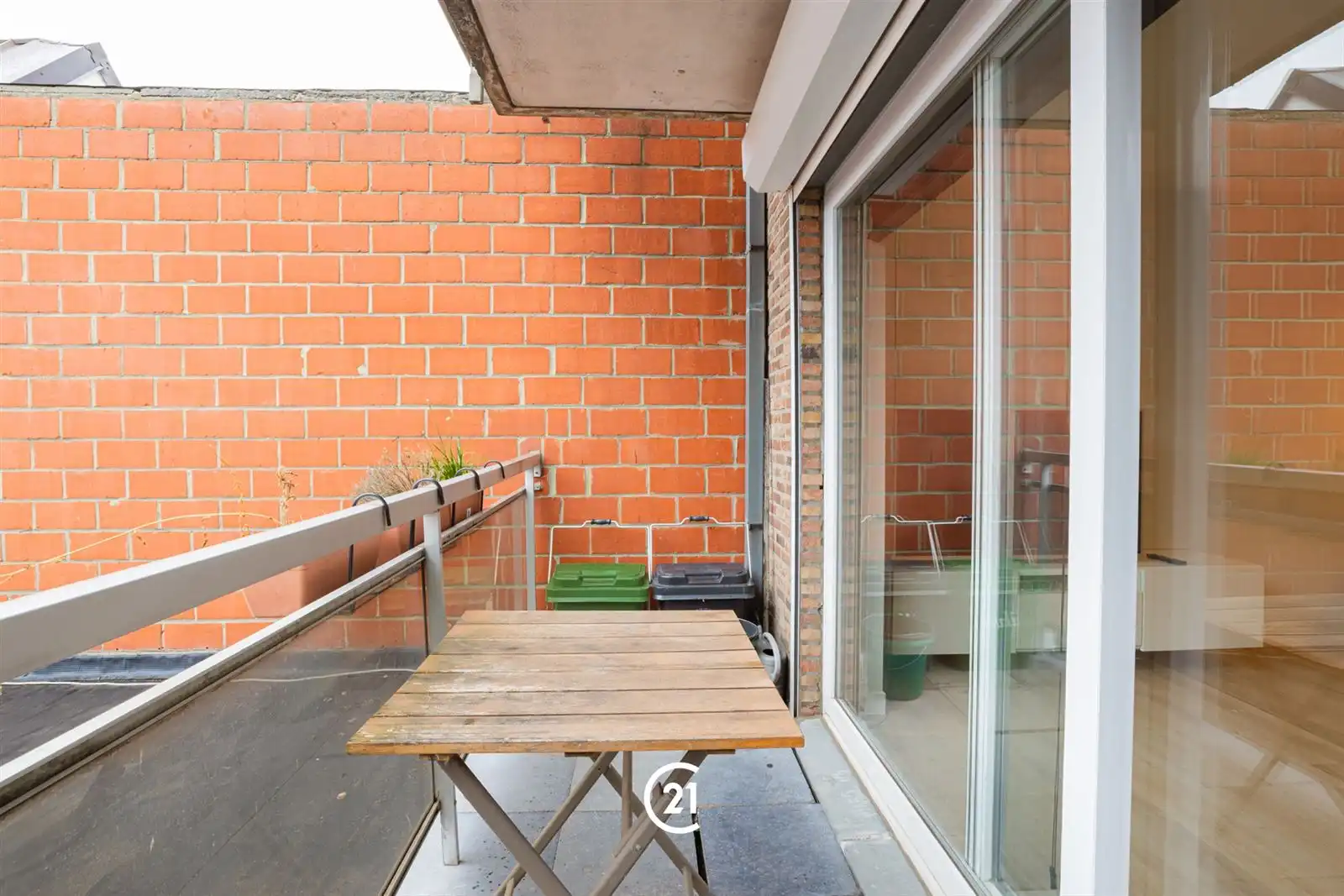 Instapklaar appartement bij het centrum van Zottegem! foto 4