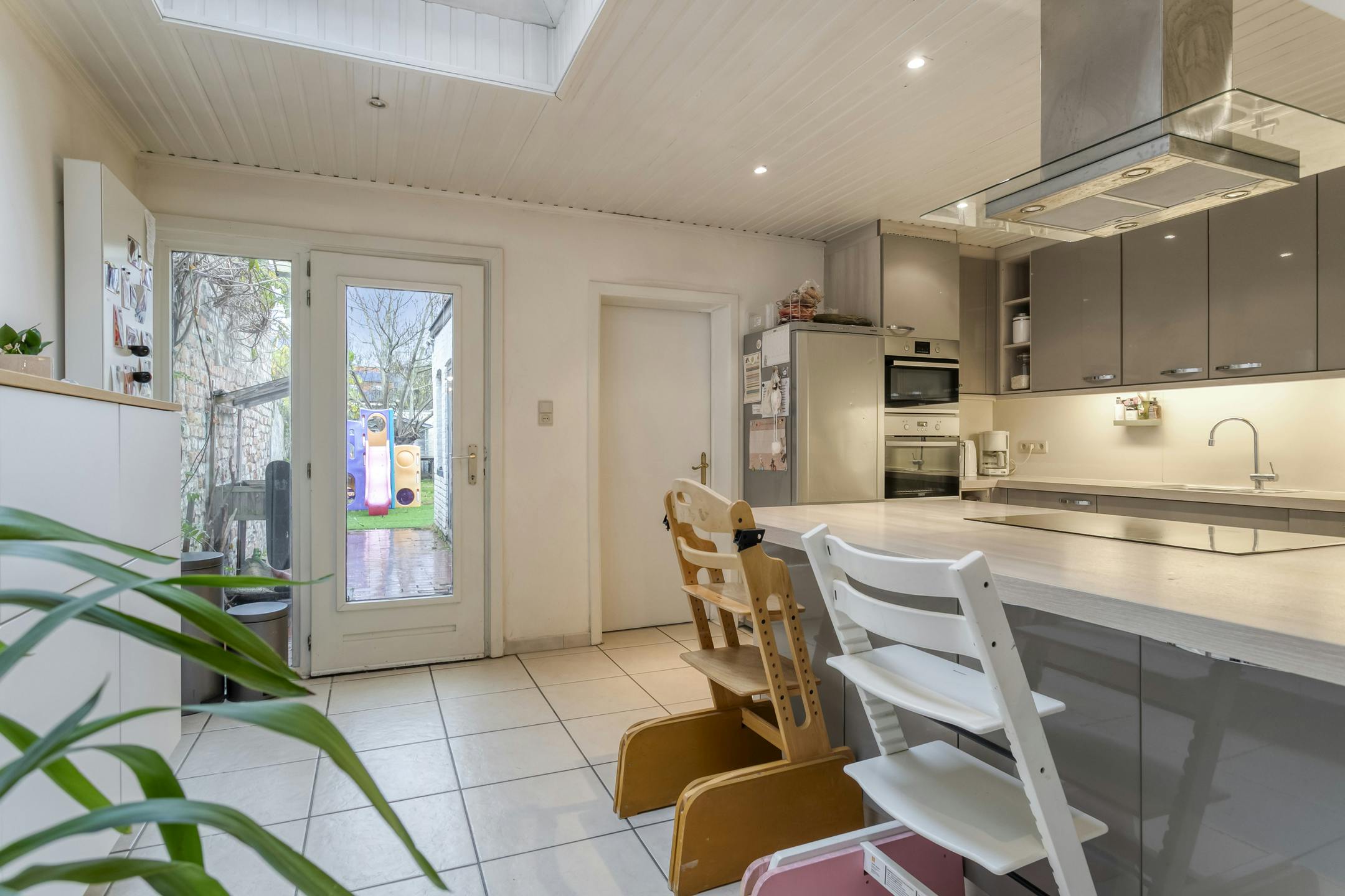 Huis met 3 slaapkamers en stadstuin (215m2) te Sint-Kruis (Brugge) foto 7