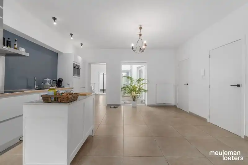 Interessant opbrengsteigendom met 4 appartementen foto 5