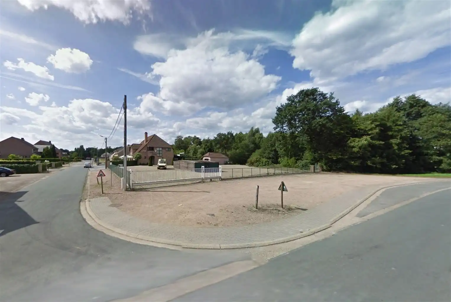 Ruim bouwperceel van 15a09ca voor een ééngezinswoning in open bebouwing – rustig gelegen met goede bereikbaarheid.  foto 3