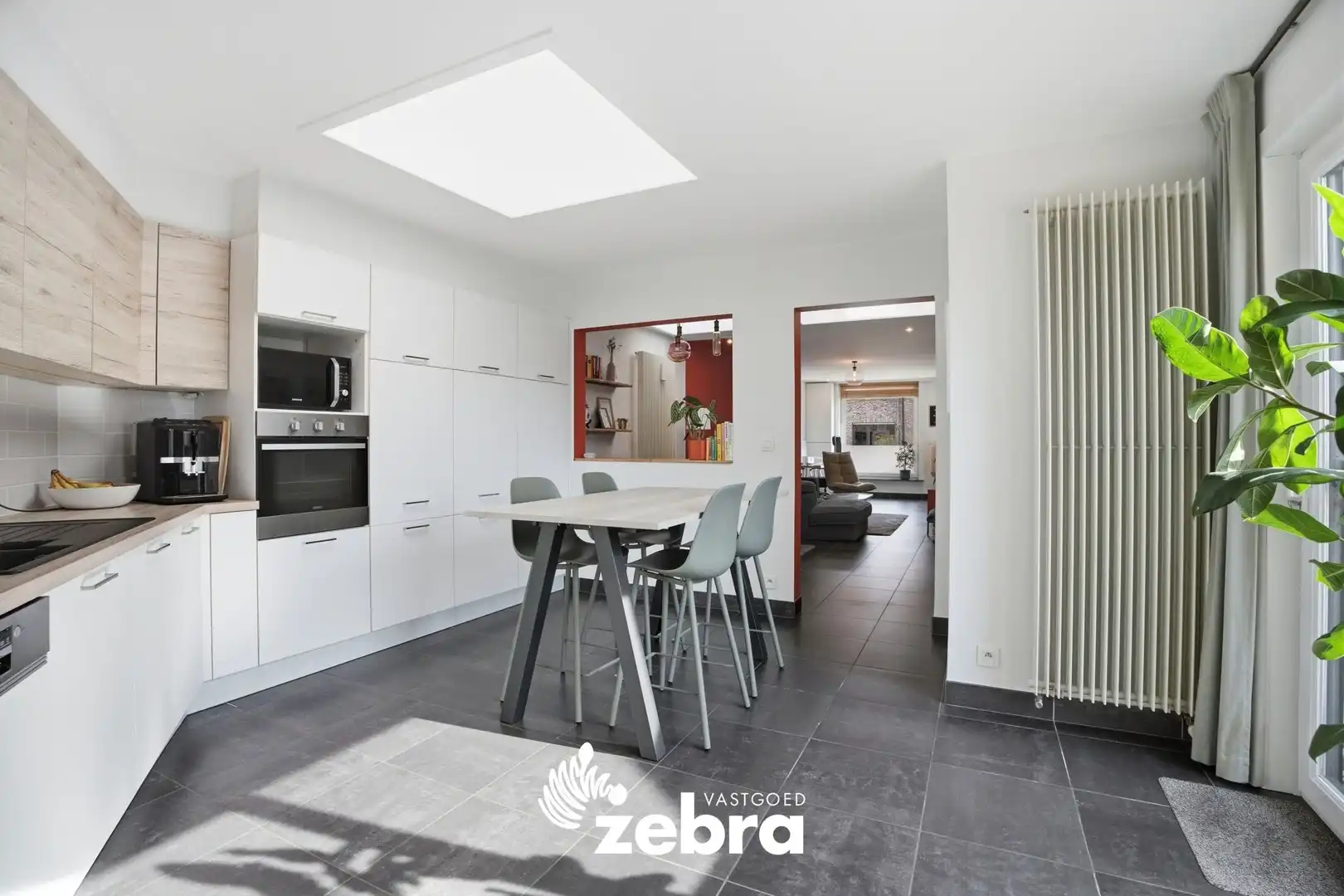 Gezellige gezinswoning met 3 slaapkamers te Roeselare foto {{pictureIndex}}