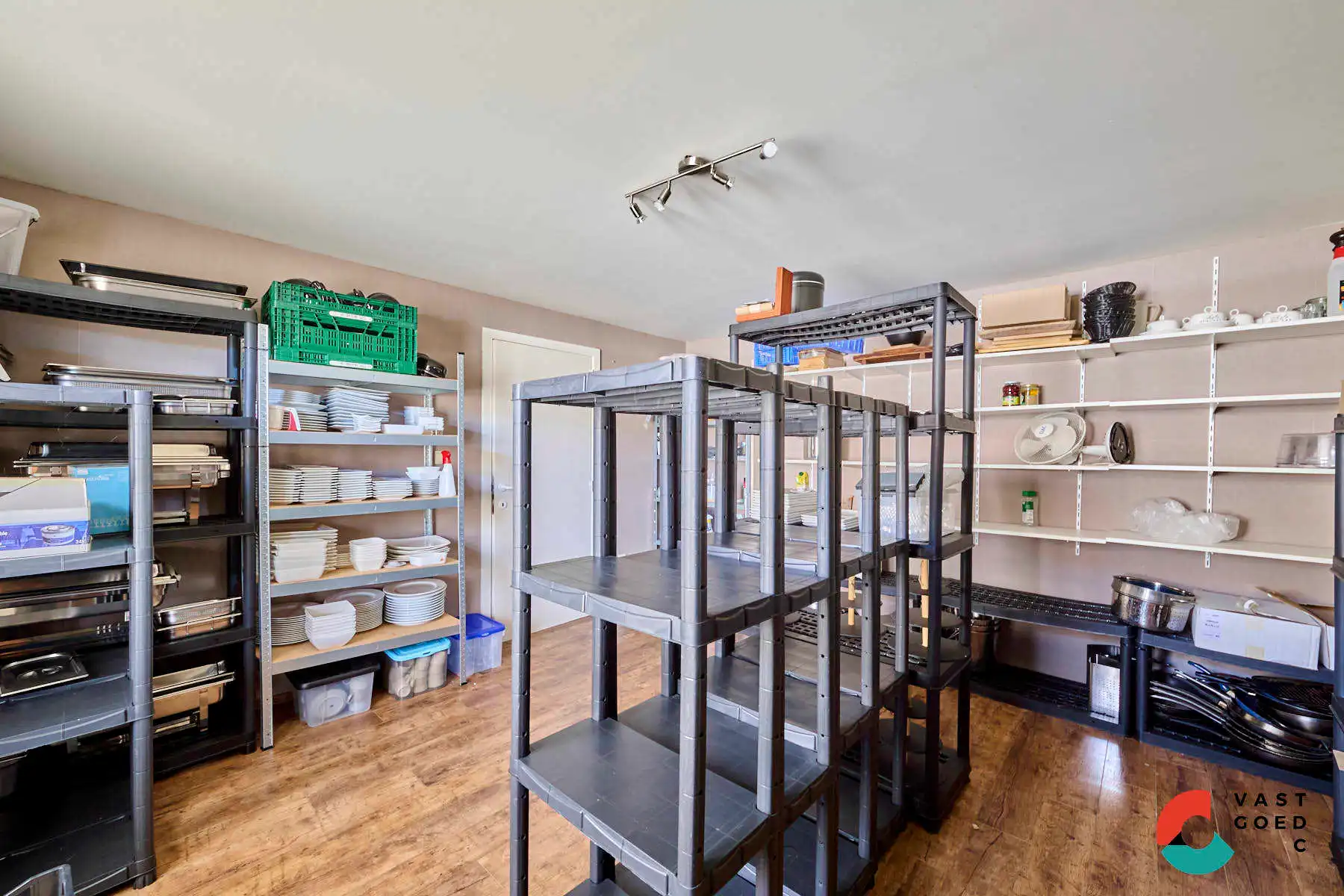 Karaktervolle woning met polyvalente handelsruimte en een authentieke uitstraling. foto 13