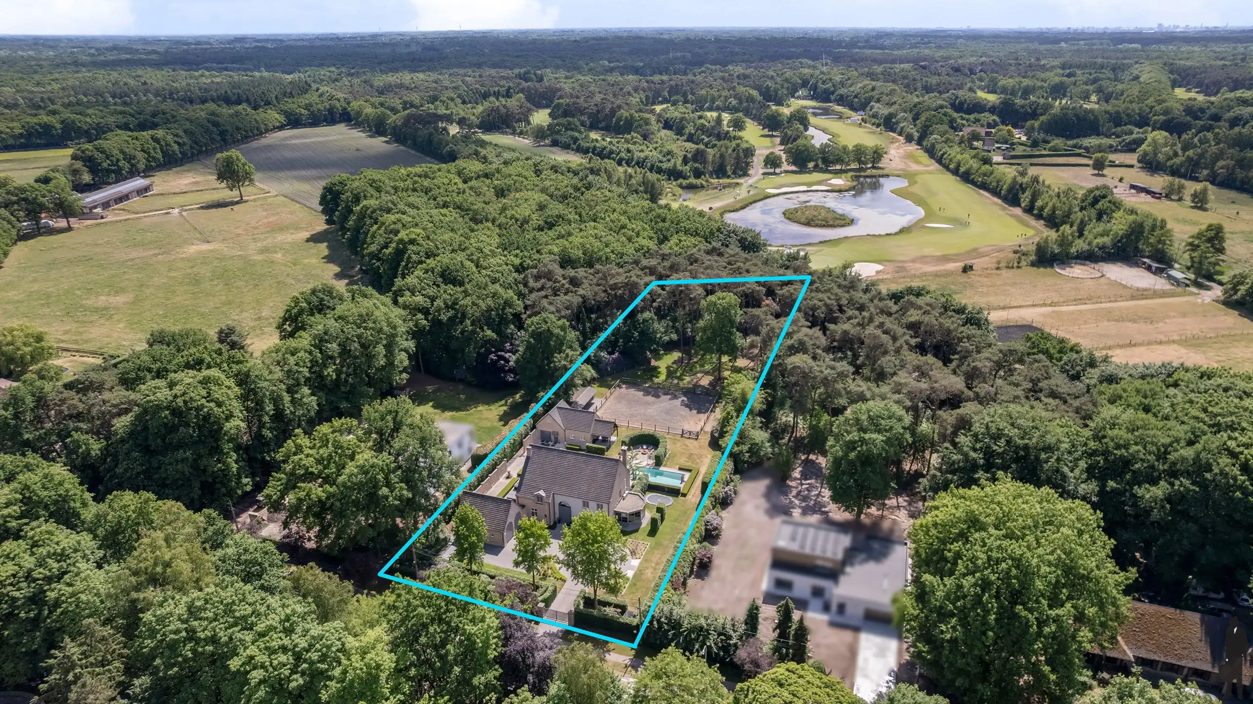 Topvilla met paardenaccomodatie, infinity-pool en 2e woning! foto 82