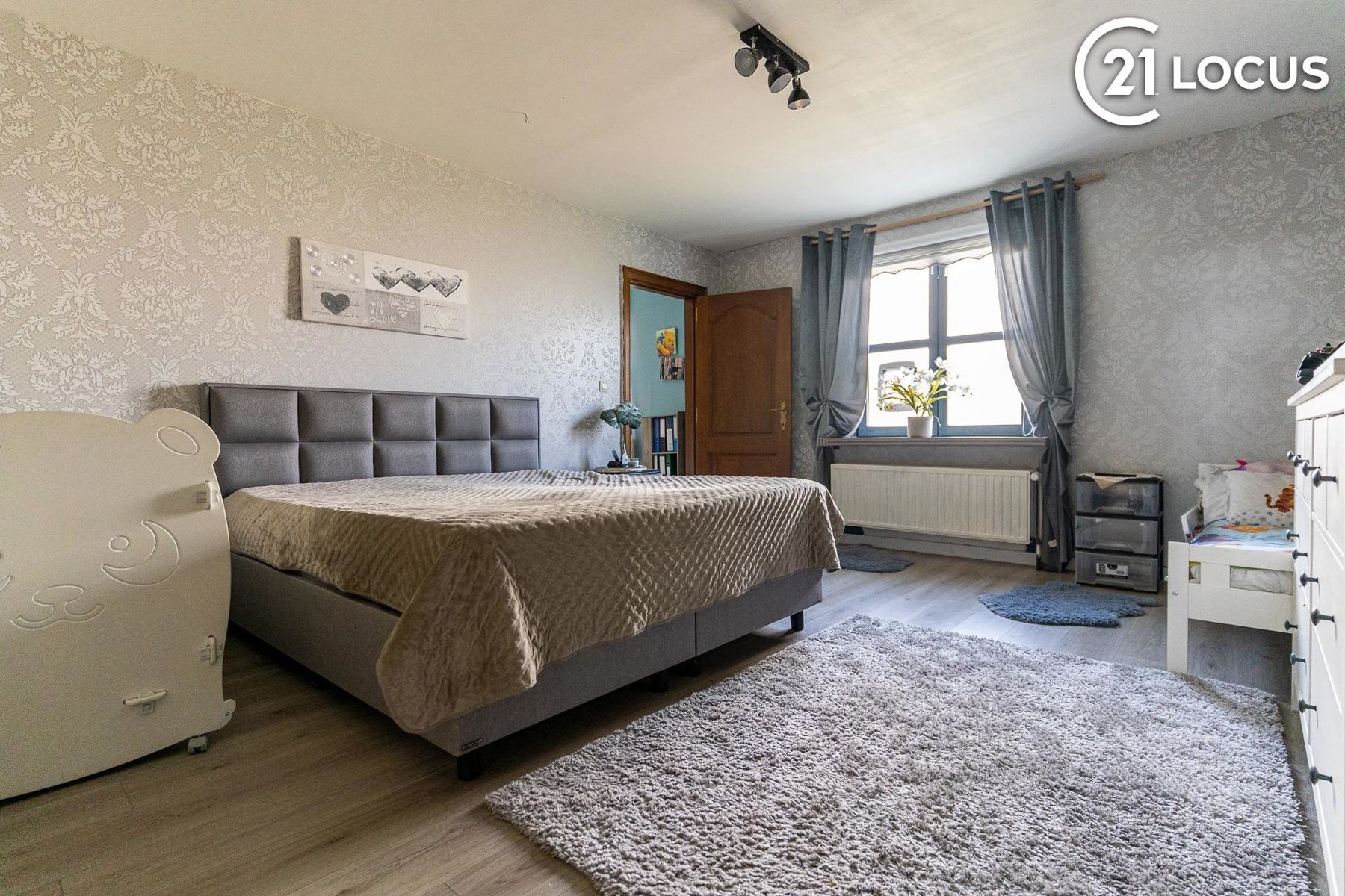 Lichtrijke, energiezuinige HOB te koop in Beveren ! foto 9
