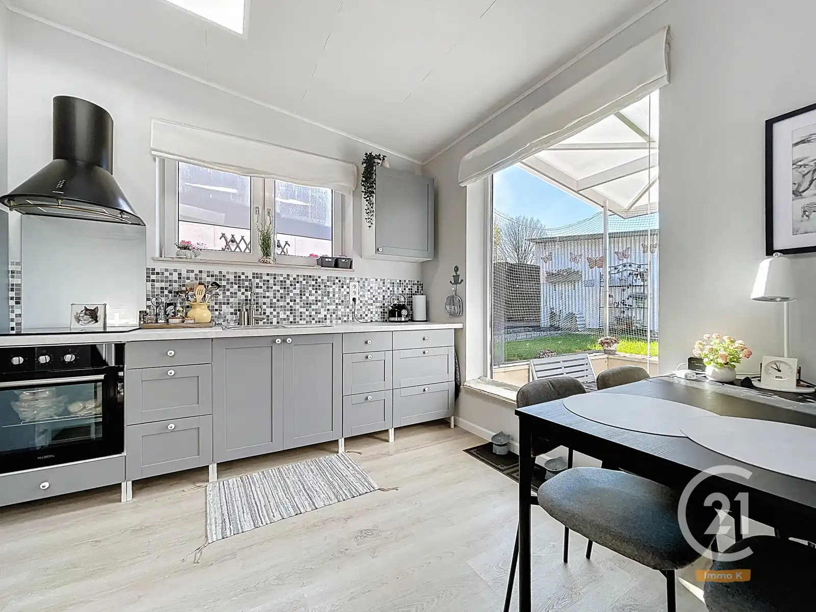 Knusse instapklare woning met ruime tuin en weide nabij E40 foto 10