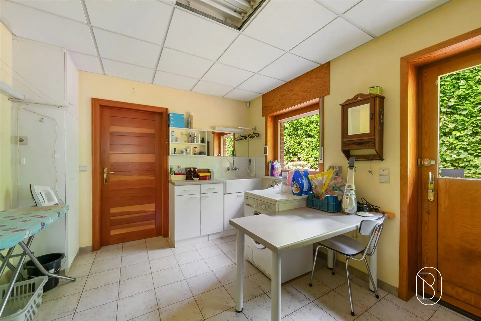 Karaktervolle villa met prachtige tuin op unieke ligging foto 19