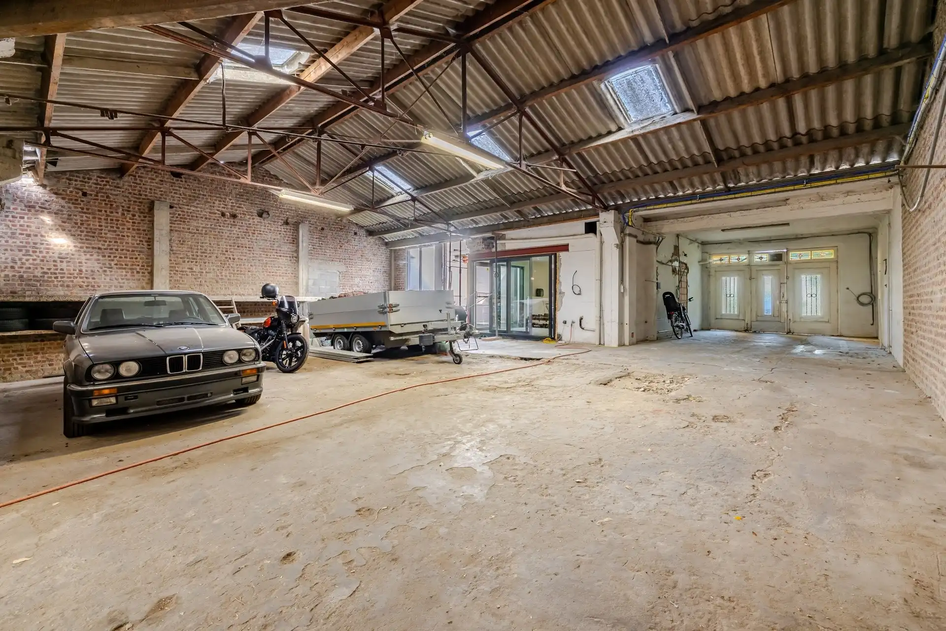 Karaktervol herenhuis met art-decoallure, ruime magazijnen en zuidgerichte tuin  foto 31