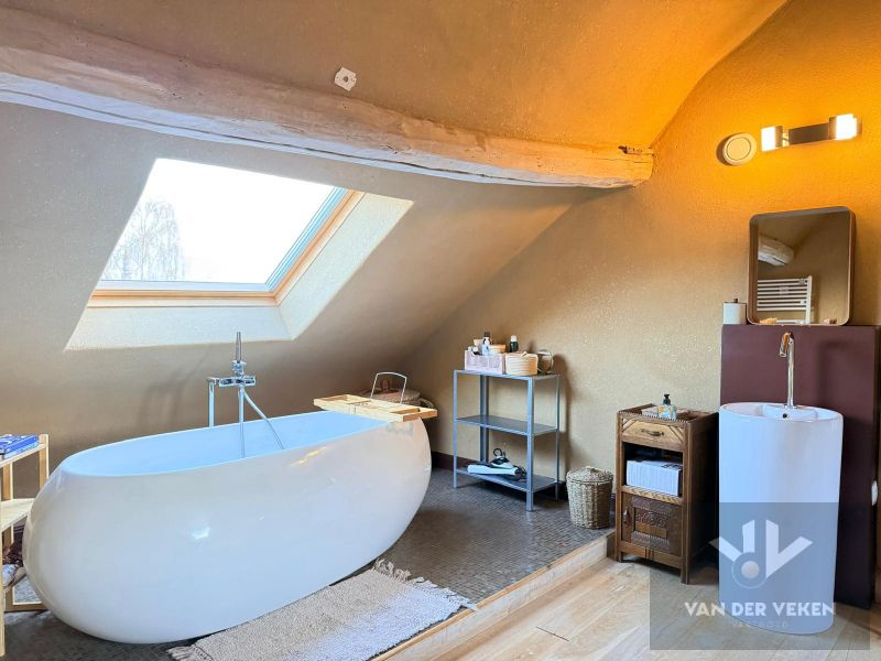 Prachtige woning met 4 slaapkamers. foto 20