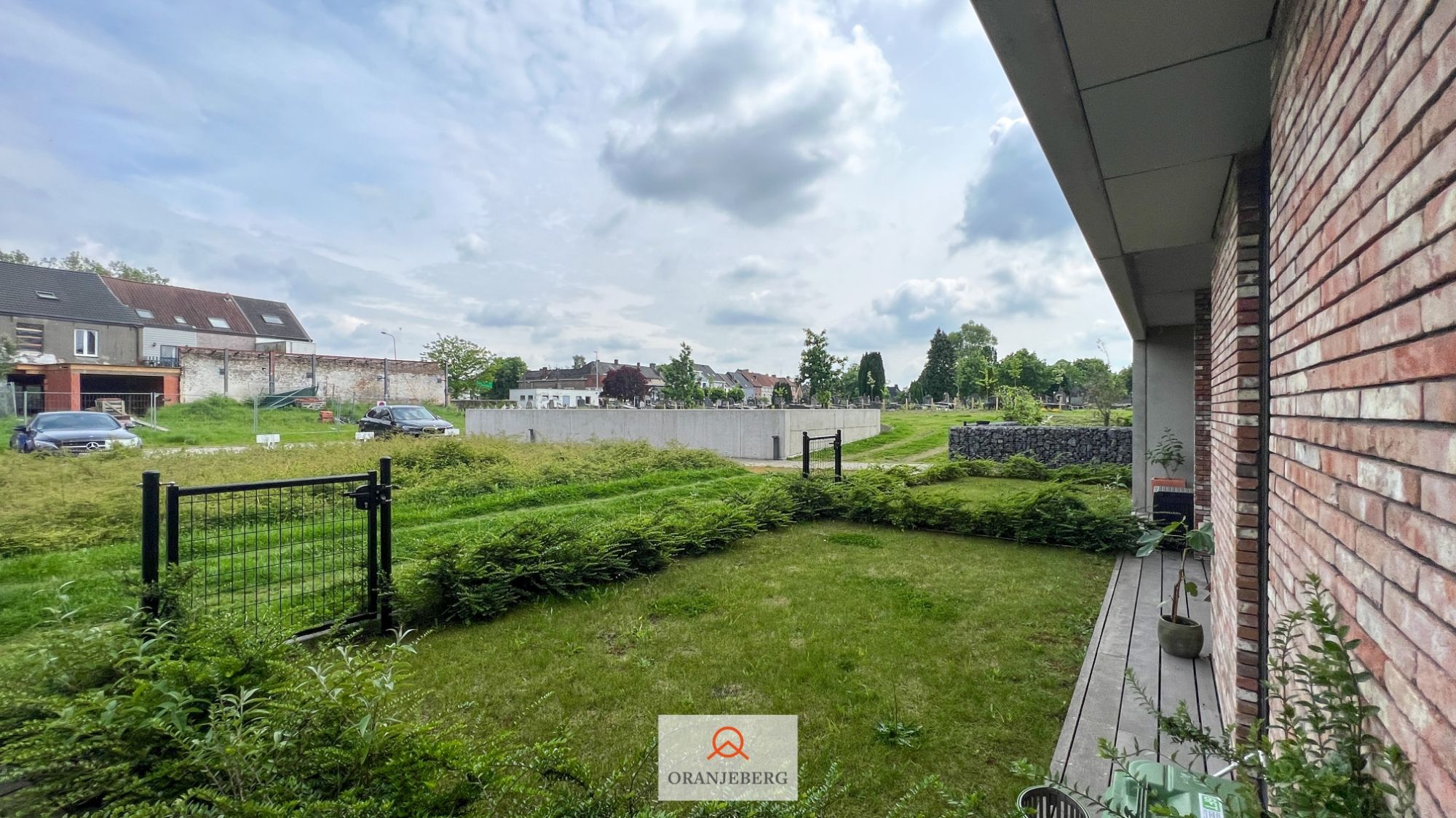 Luxe 2 slaapkamerappartement met 2 terrassen en privatieve tuin foto 29