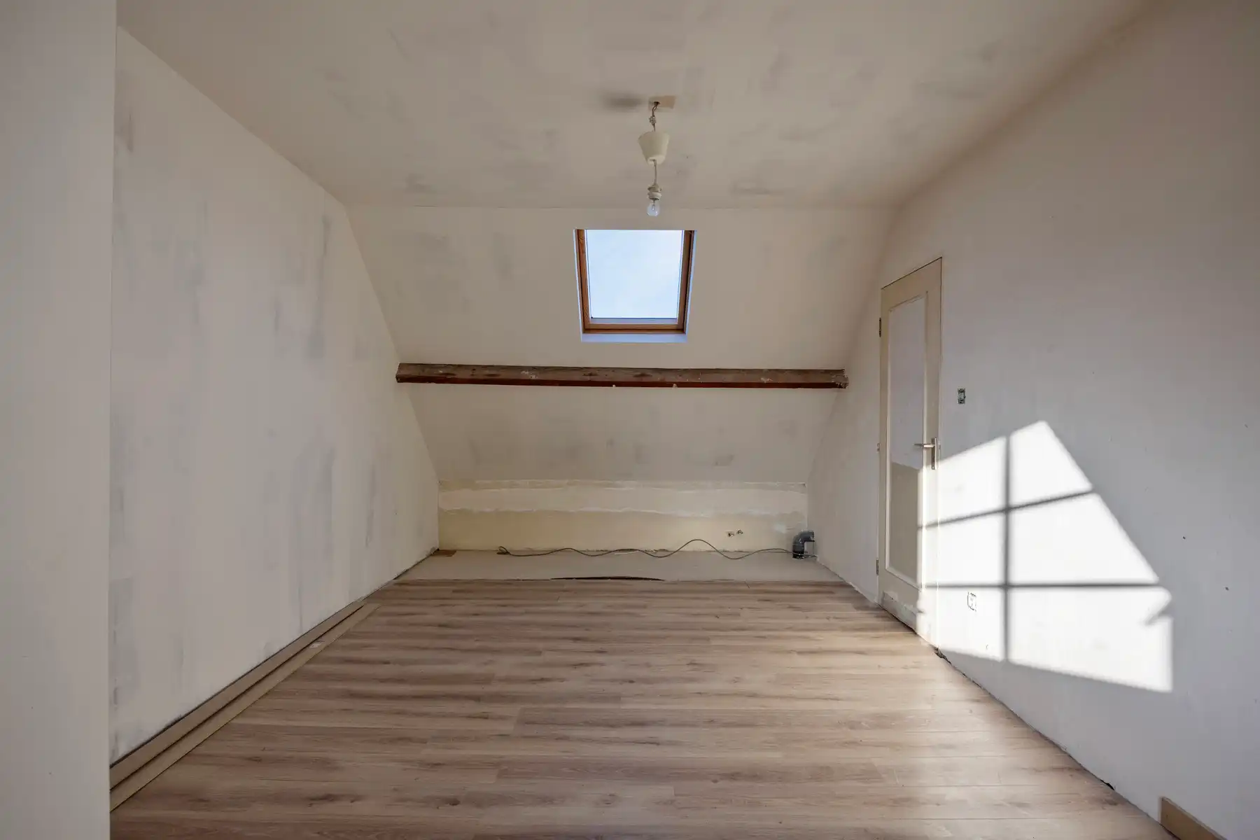 Woning met 4 slaapkamers en garage foto 8