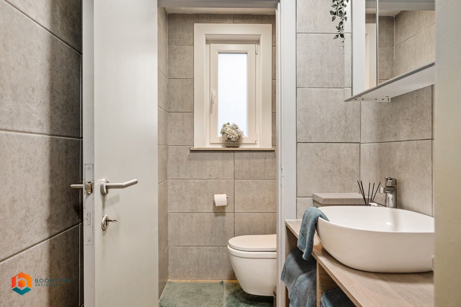 Leuke gezinswoning met 4 slpkrs en leuke tuin (1200 m²) foto 16