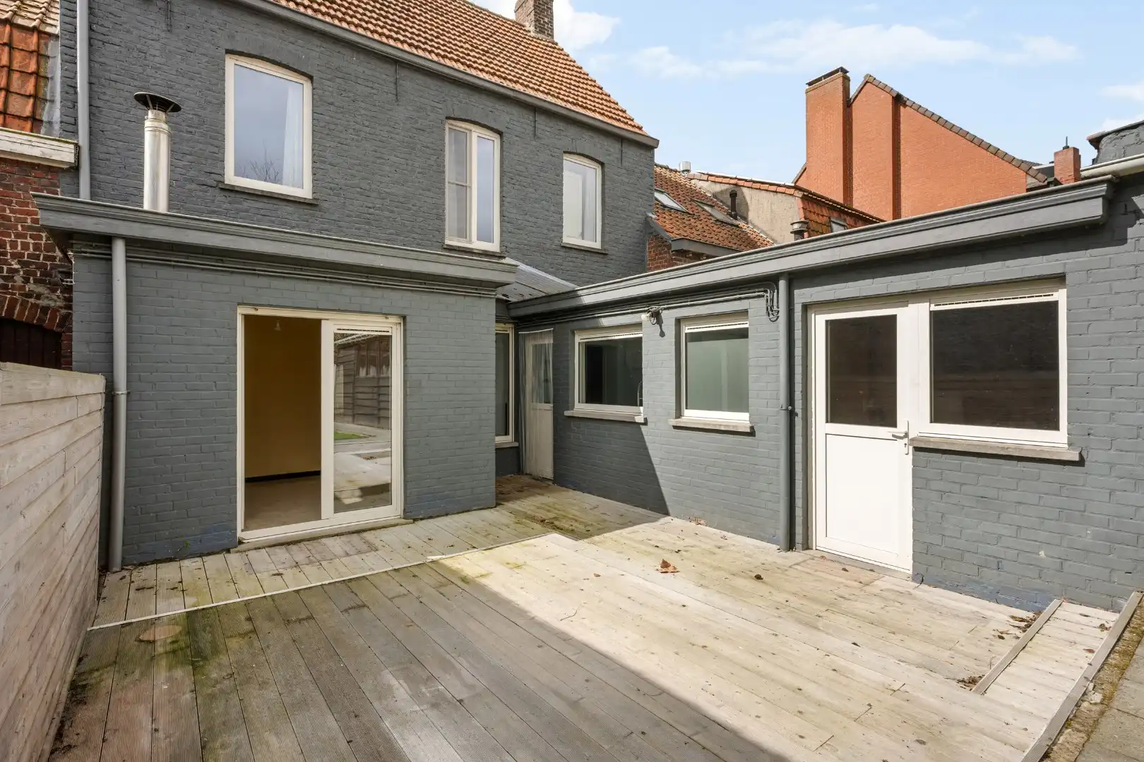 Woning met 3 slaapkamers, zolder, garage en tuin met uitweg in Dadizele-centrum foto 9