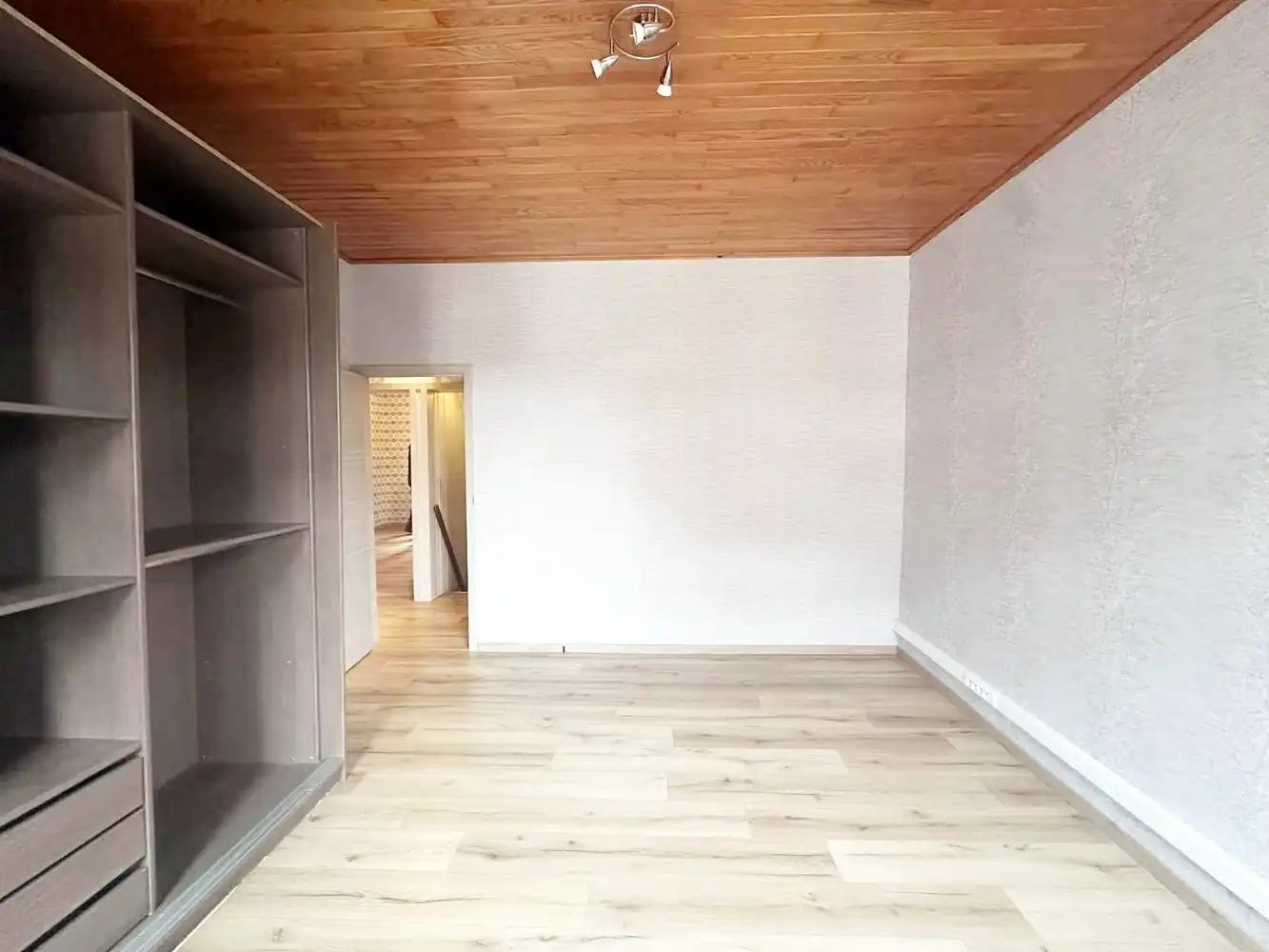 Verrassend ruime instapklare woning met 6 slaapkamers en zonnige tuin – hartje Meerbeke foto 26