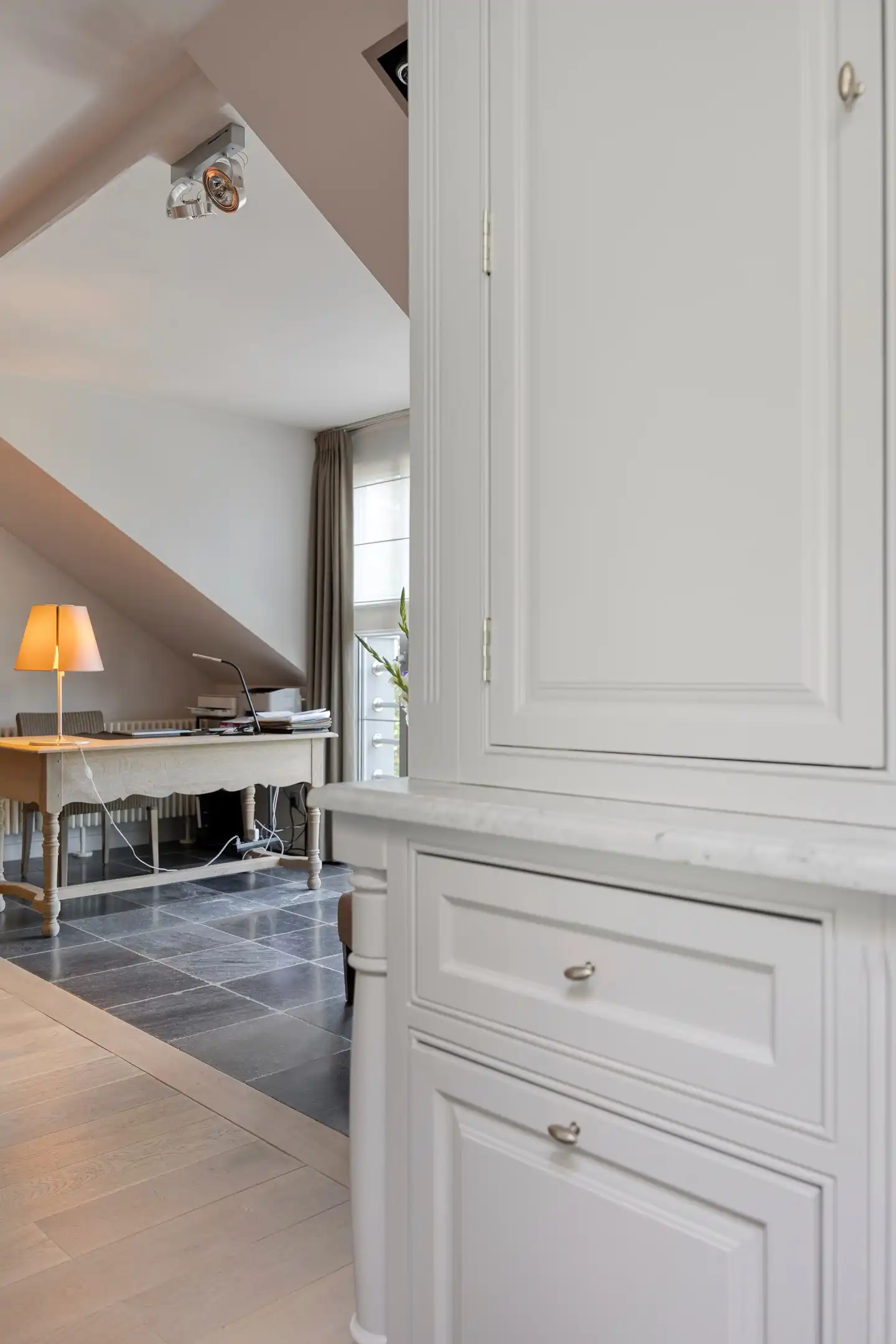 Ruim en luxueus dakappartement met uitzonderlijk dakterras van 104 m² in hartje Hasselt foto 9
