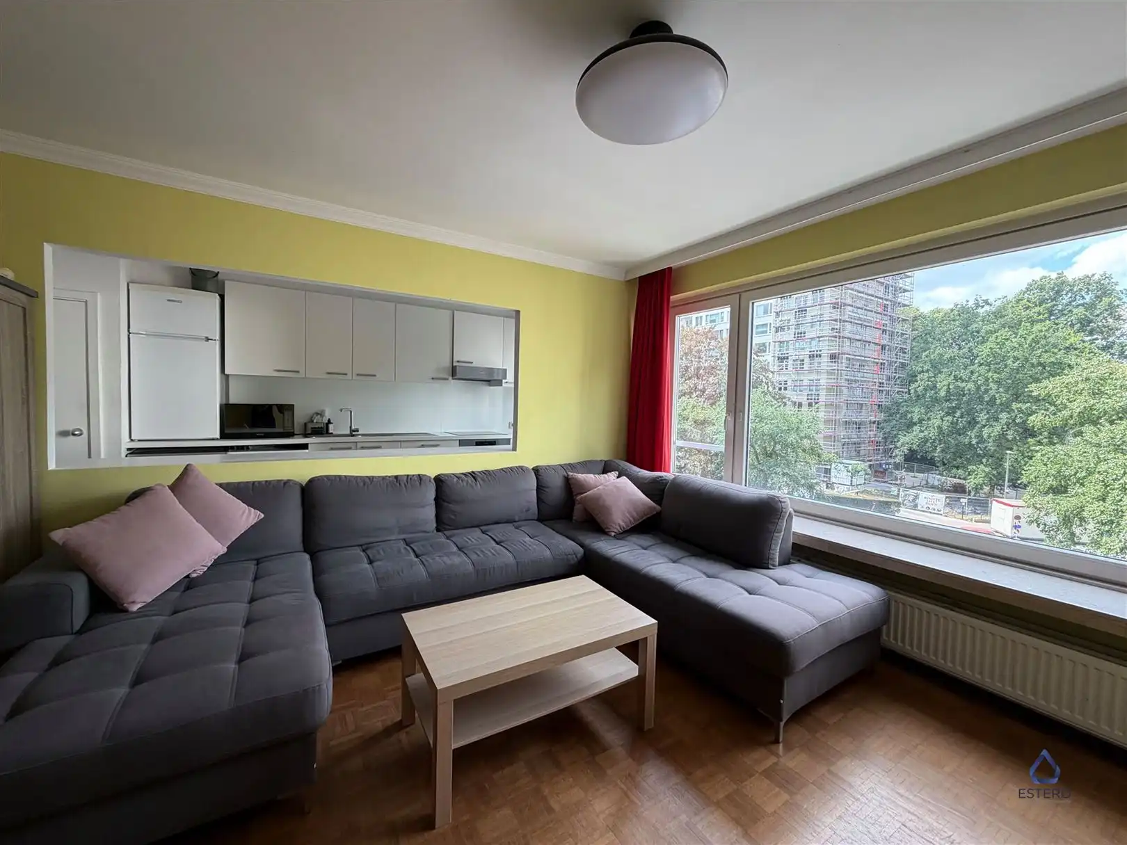 Ruim 2 slaapkamerappartement te Berchem foto 6