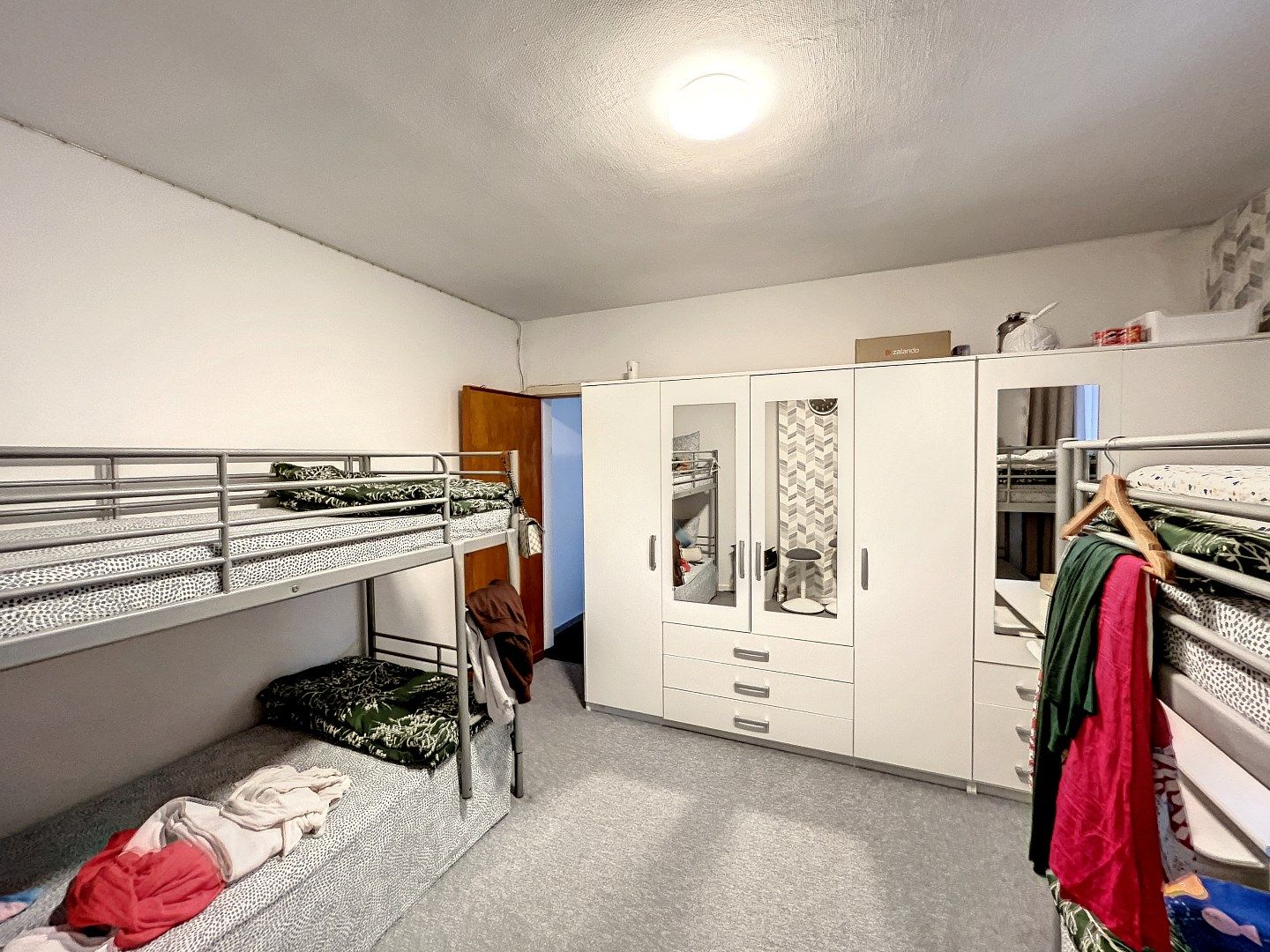 Opbrengsteigendom in rustige woonwijk bestaande uit 4 appartementen. foto 12