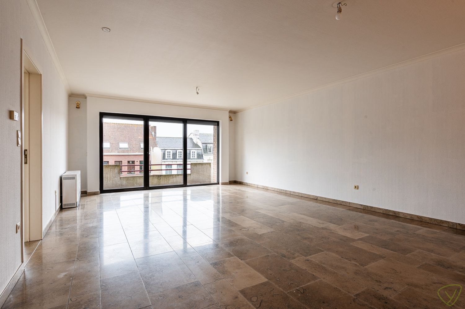 Ruim en zonnig appartement in residentie "Mozart" te Eeklo foto 6