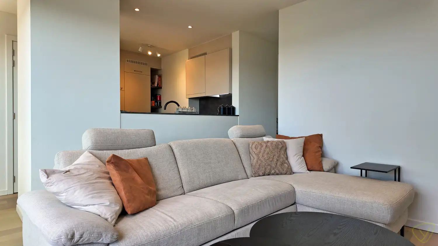 Stijlvol appartement met ruim zonneterras in Park Van Damme te Eeklo! foto 3