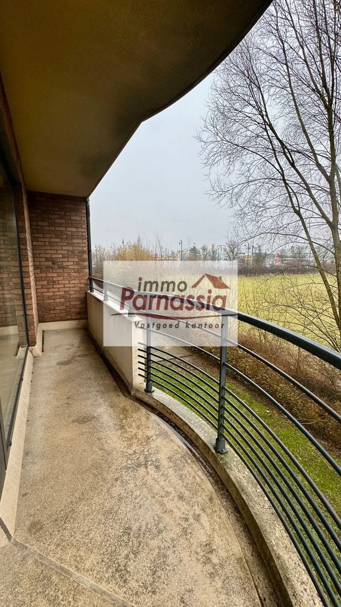 Zeer aangenaam en centraal gelegen 3 slaapkamer appartement  foto 16