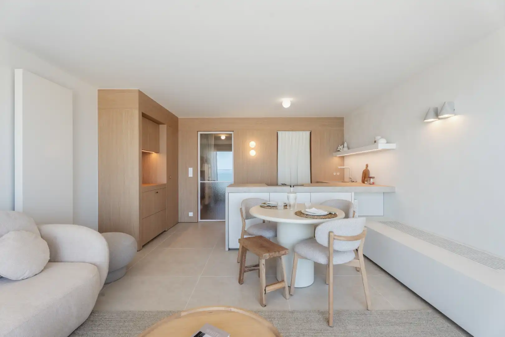 Luxueus gerenoveerd appartement met frontaal zeezicht te Nieuwpoort foto 6