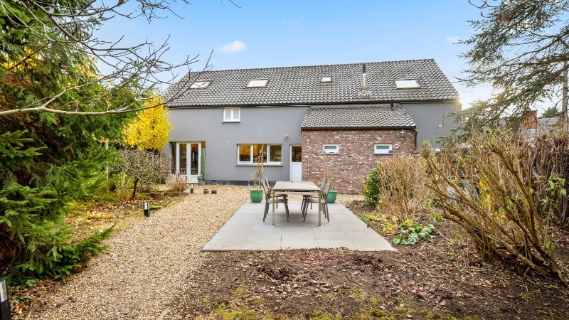 Ruime woning van 256m² op 10 are 32 ca foto 31