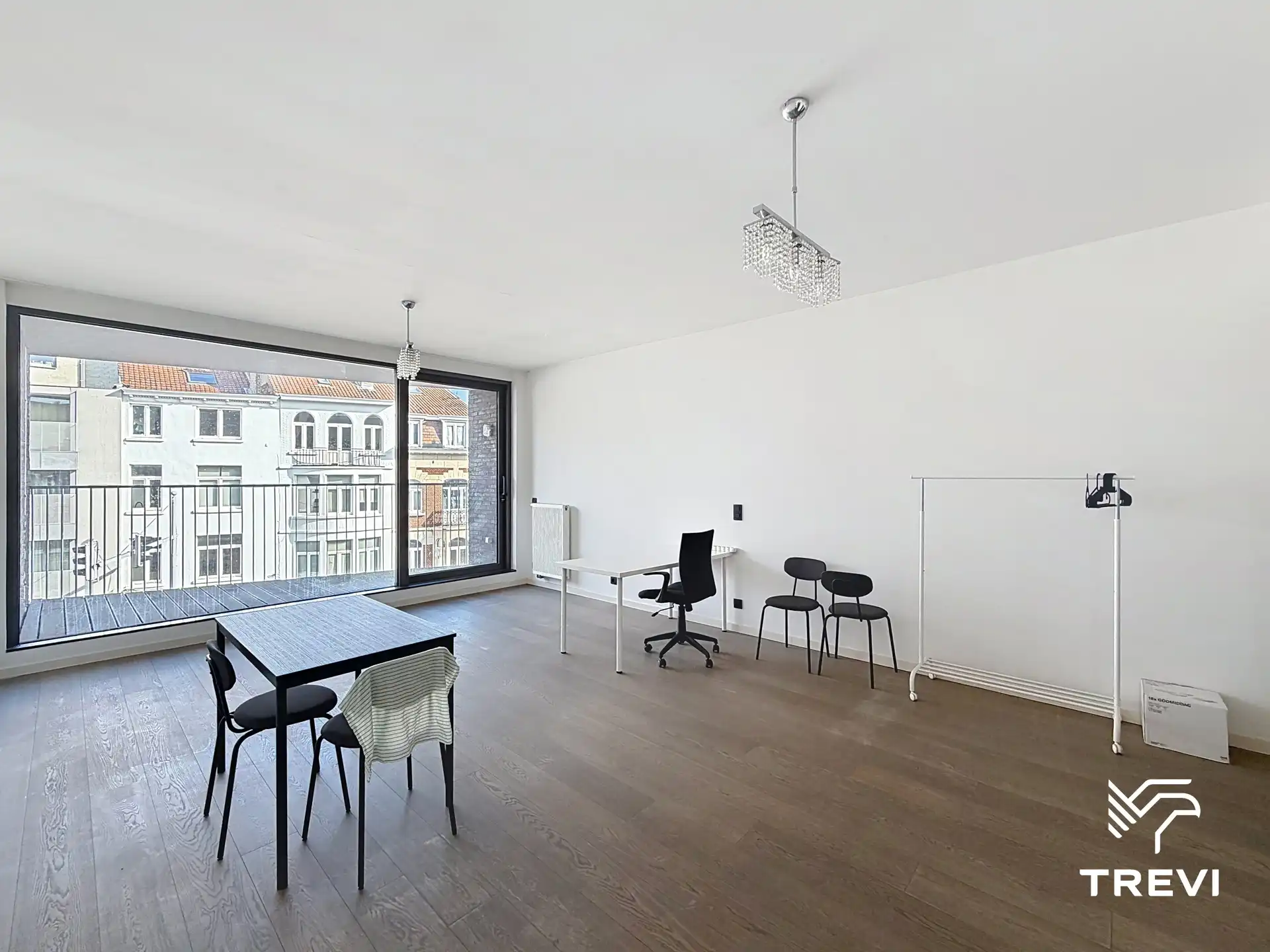 1-kamerappartement in een recent gebouw foto 5