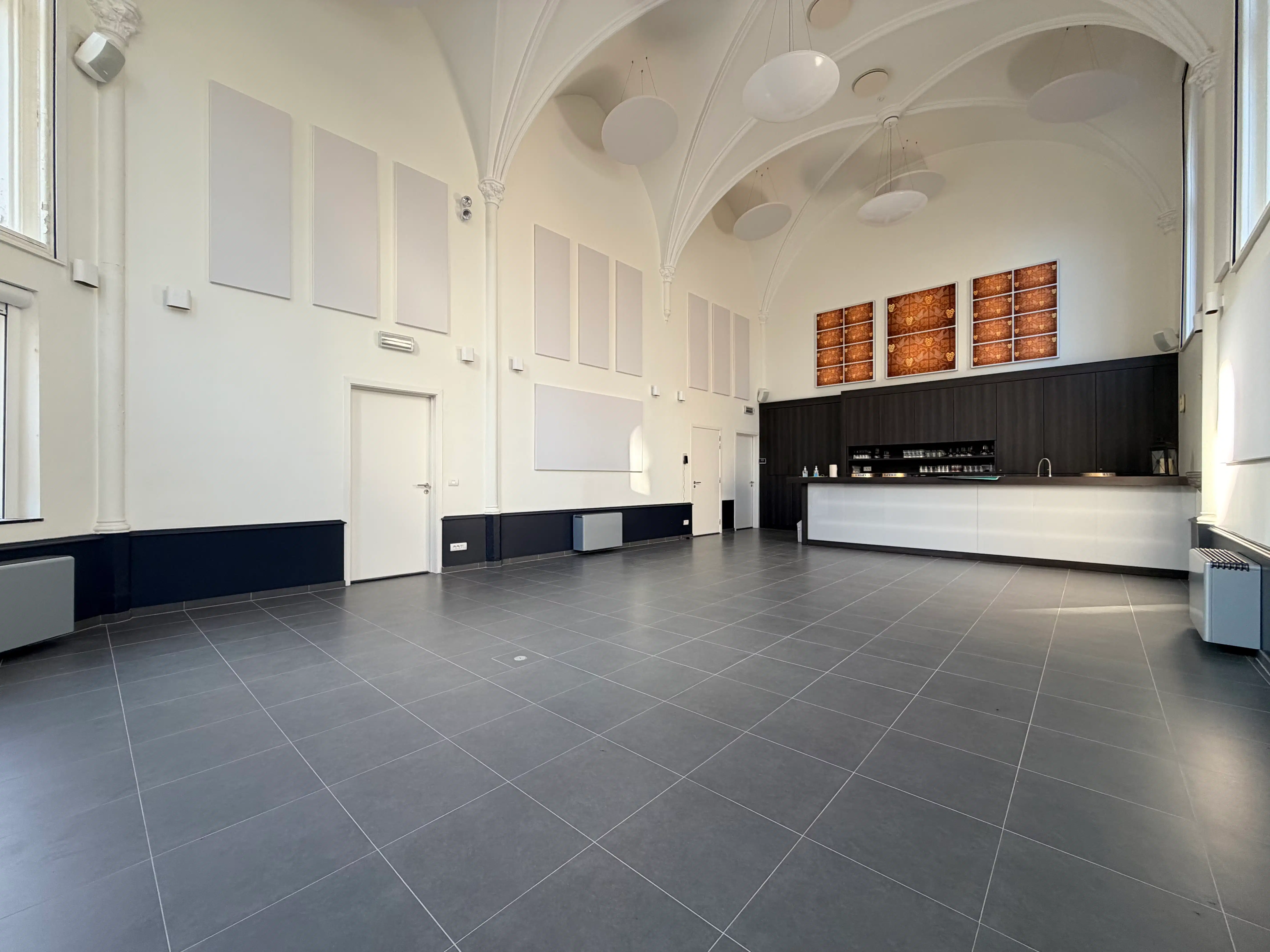 Instapklaar handelsgelijkvloers 250 m² Middelkerke foto 4
