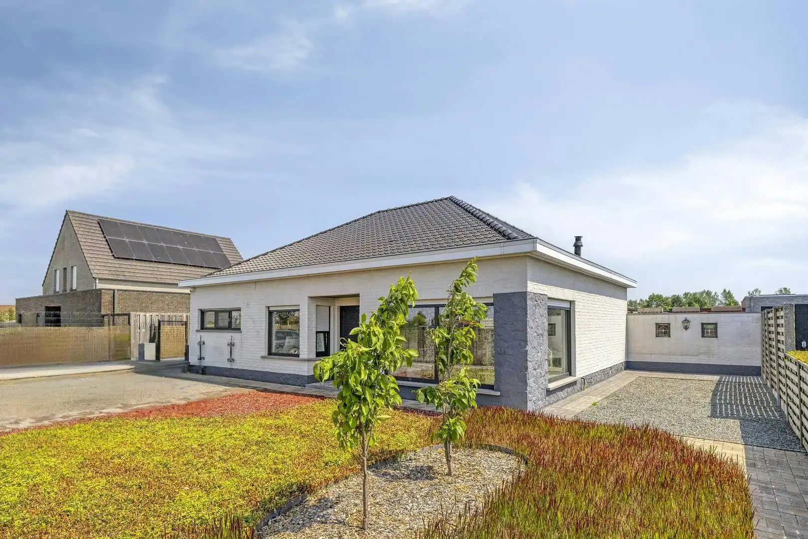 Gerenoveerde bungalow met zonnige tuin nabij Aalter foto 2