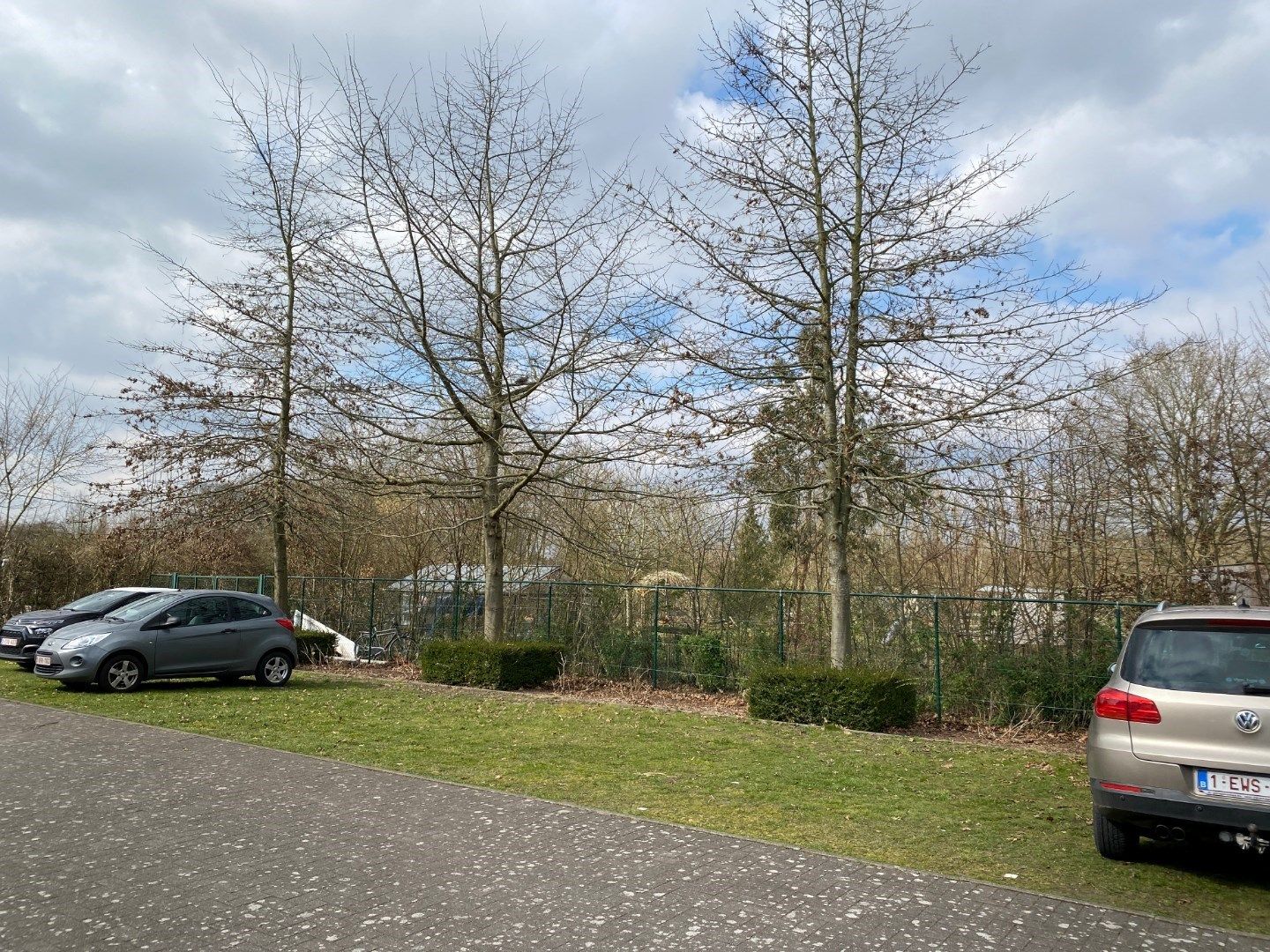 Eigentijds appartement met  autostaanplaats en kelder. Geen vaste kosten. foto 16