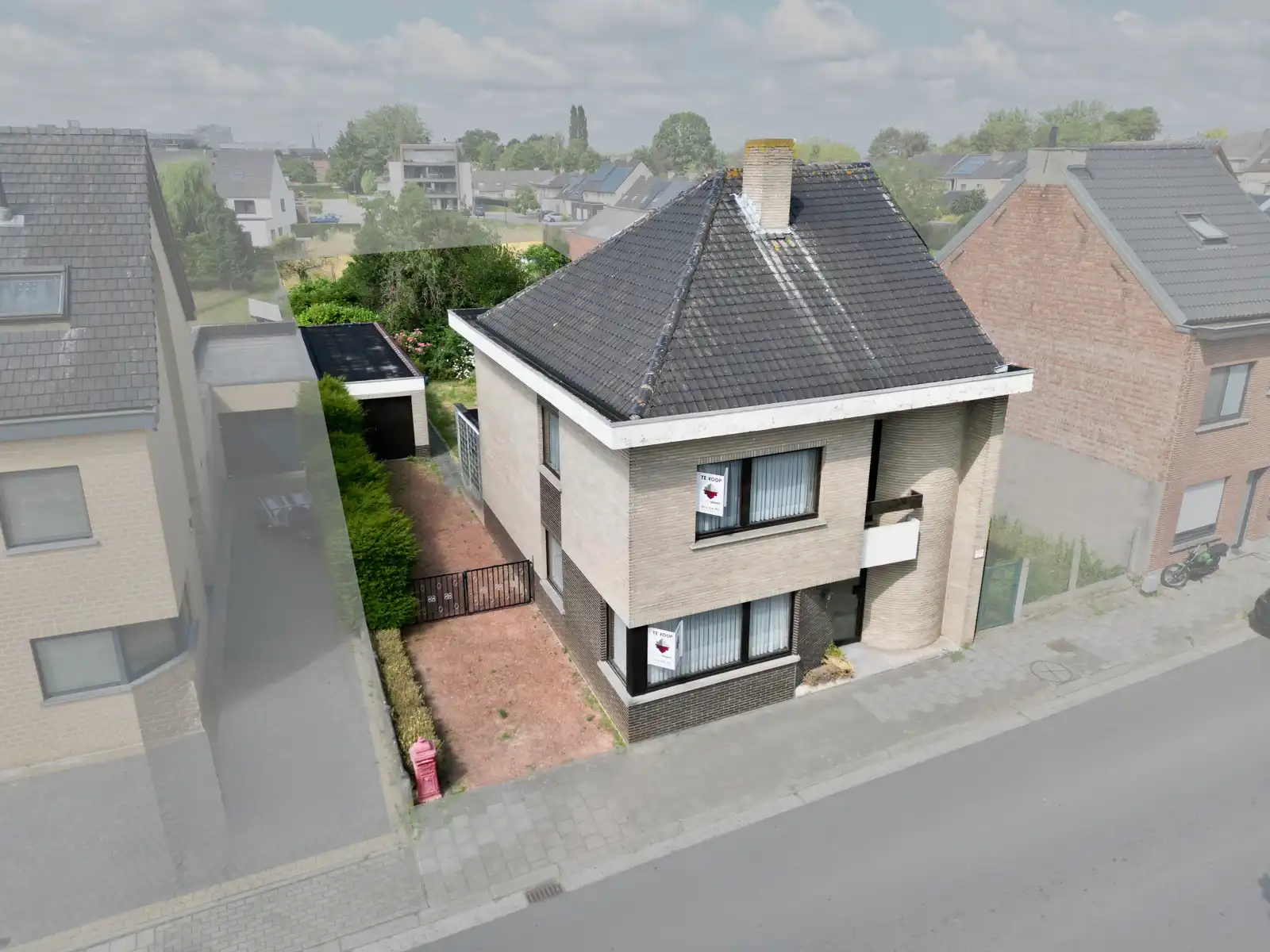 Stevige gezinswoning met 2 SLPK, Garage én Tuin! foto 19