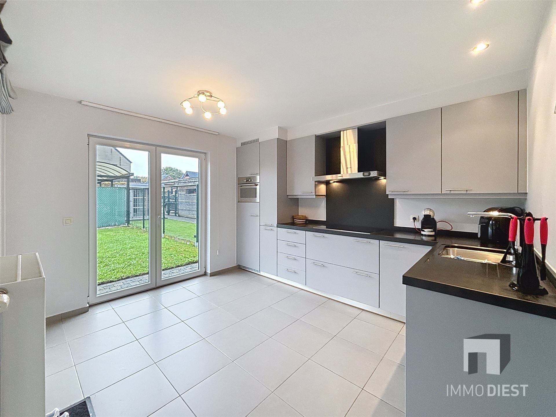 Energiezuininge woning met 3slpk - 2 carports - 5,41are  foto 11